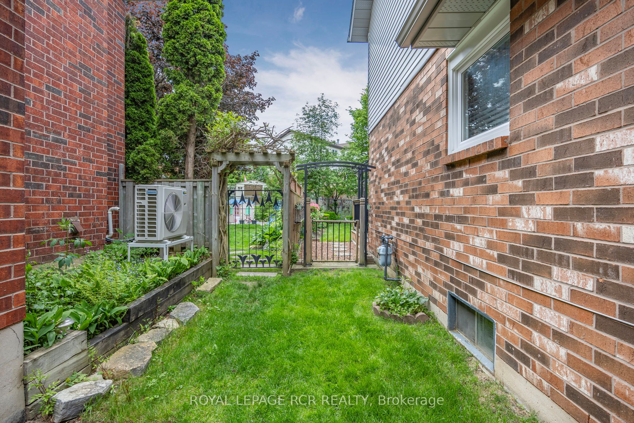 39 Passmore Avenue Property Photo 35