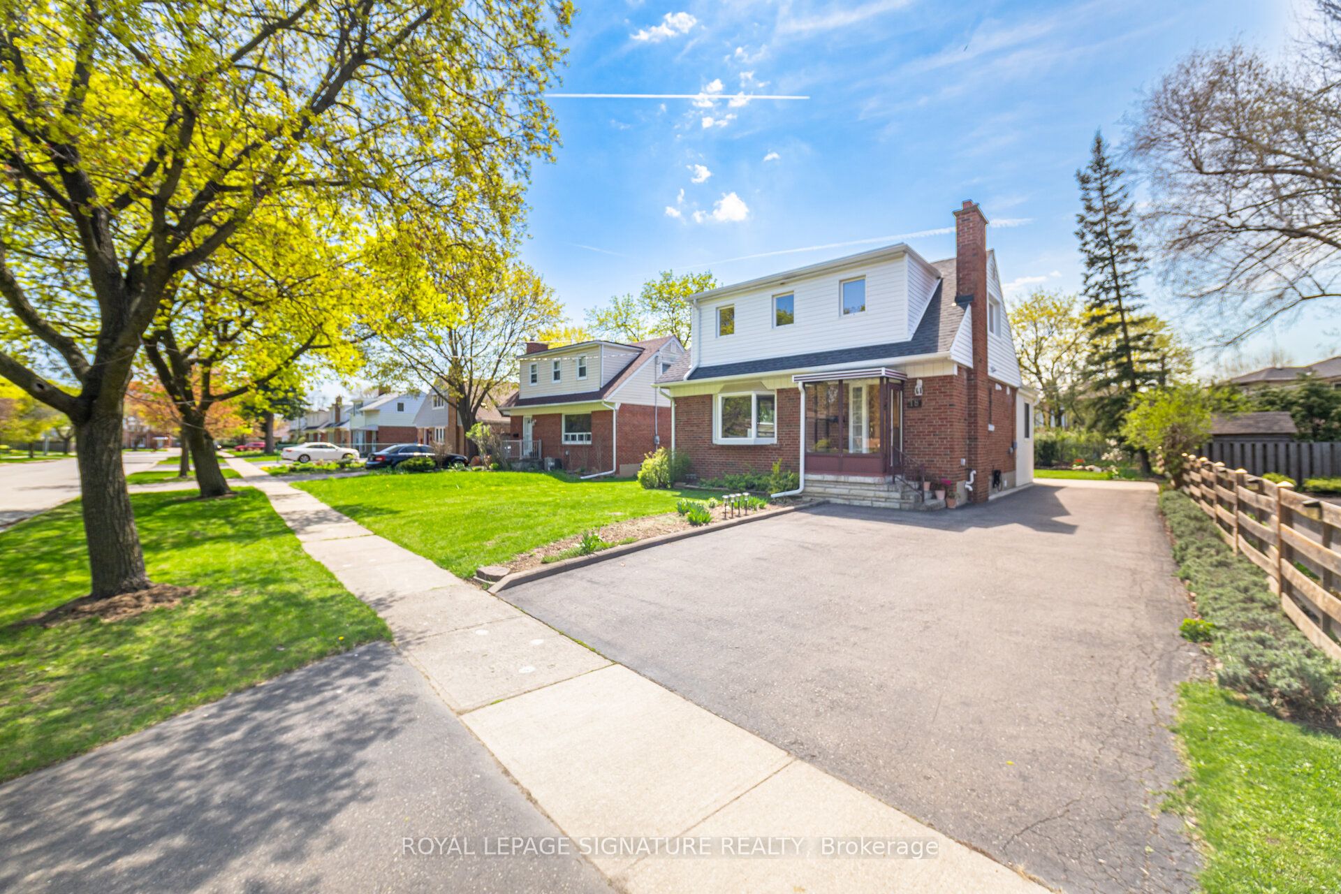 18 Erlesmere Avenue