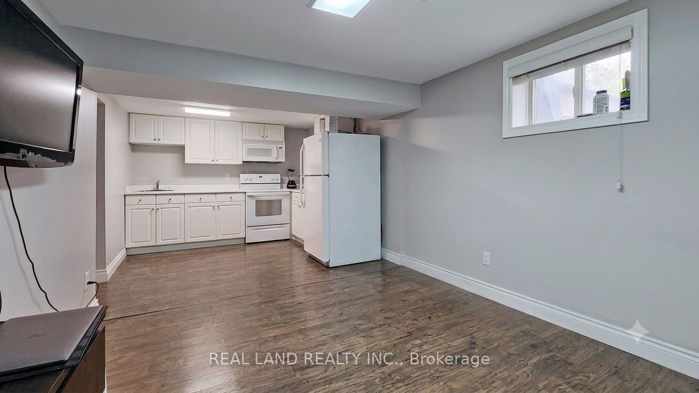 26 Glamis Avenue Property Photo 2