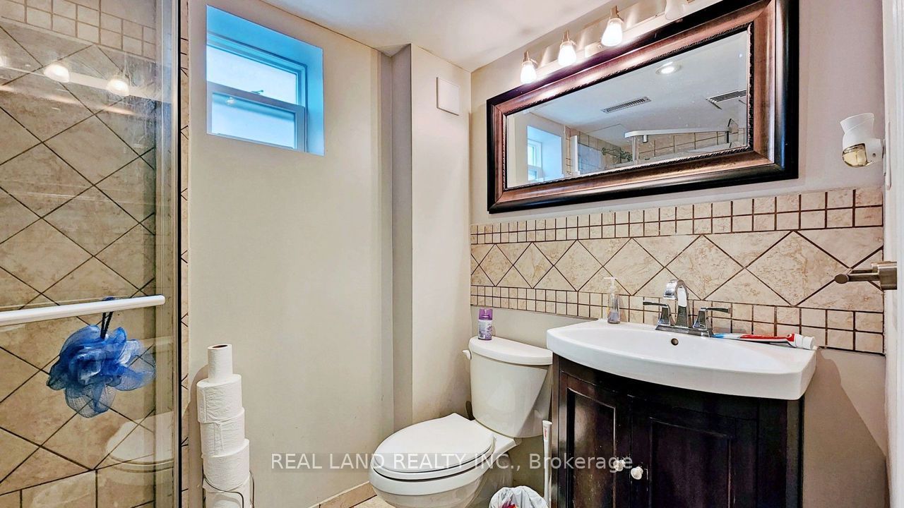 26 Glamis Avenue Property Photo 3