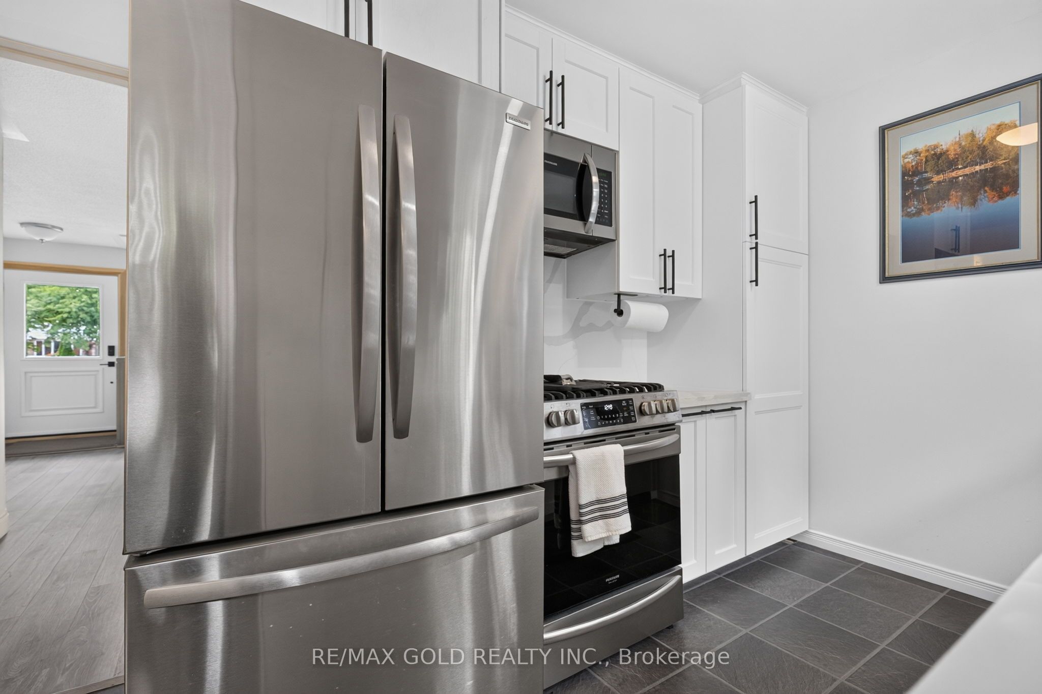 182 Mcmurchy Avenue S Property Photo 15
