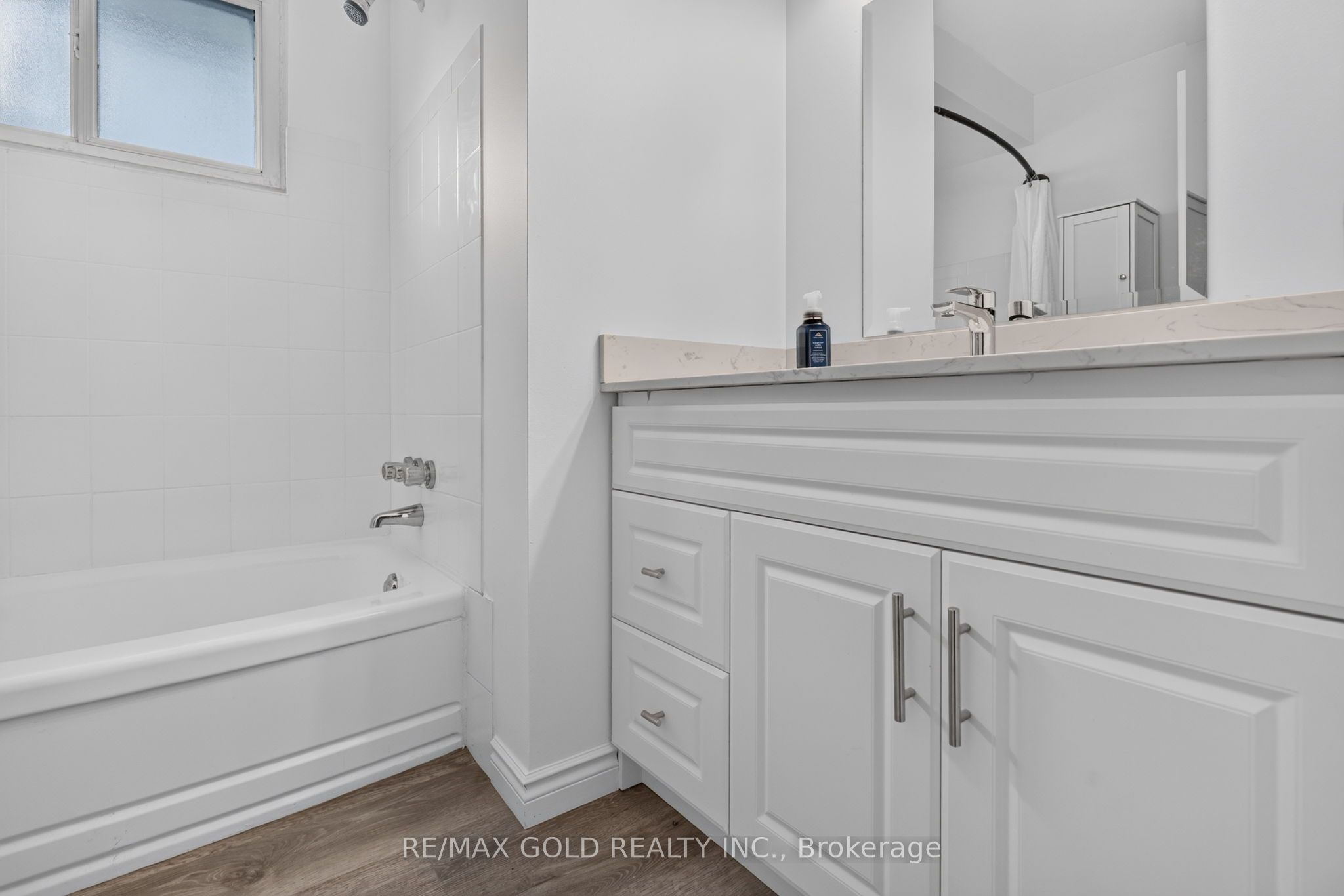 182 Mcmurchy Avenue S Property Photo 21