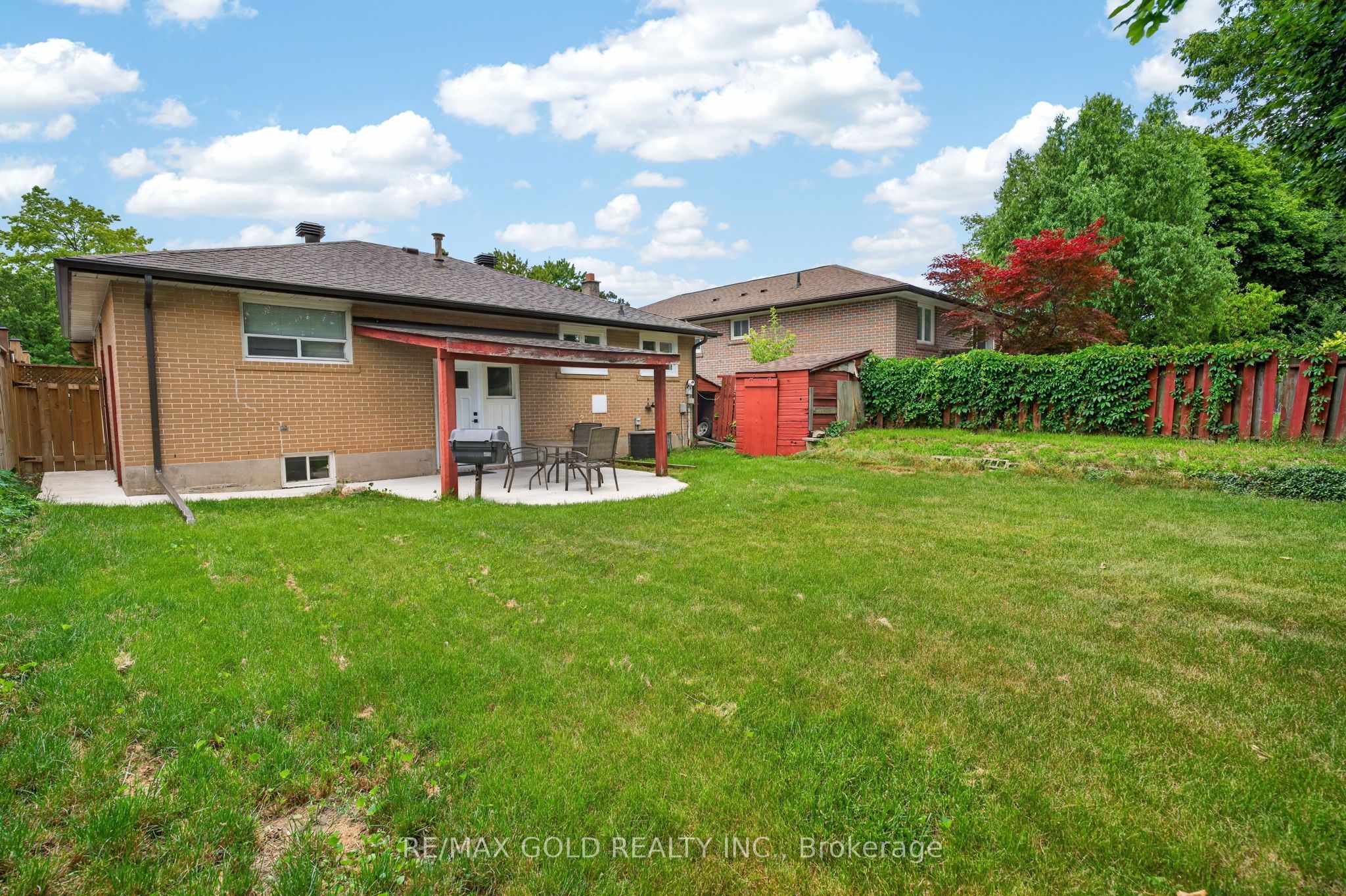182 Mcmurchy Avenue S Property Photo 43