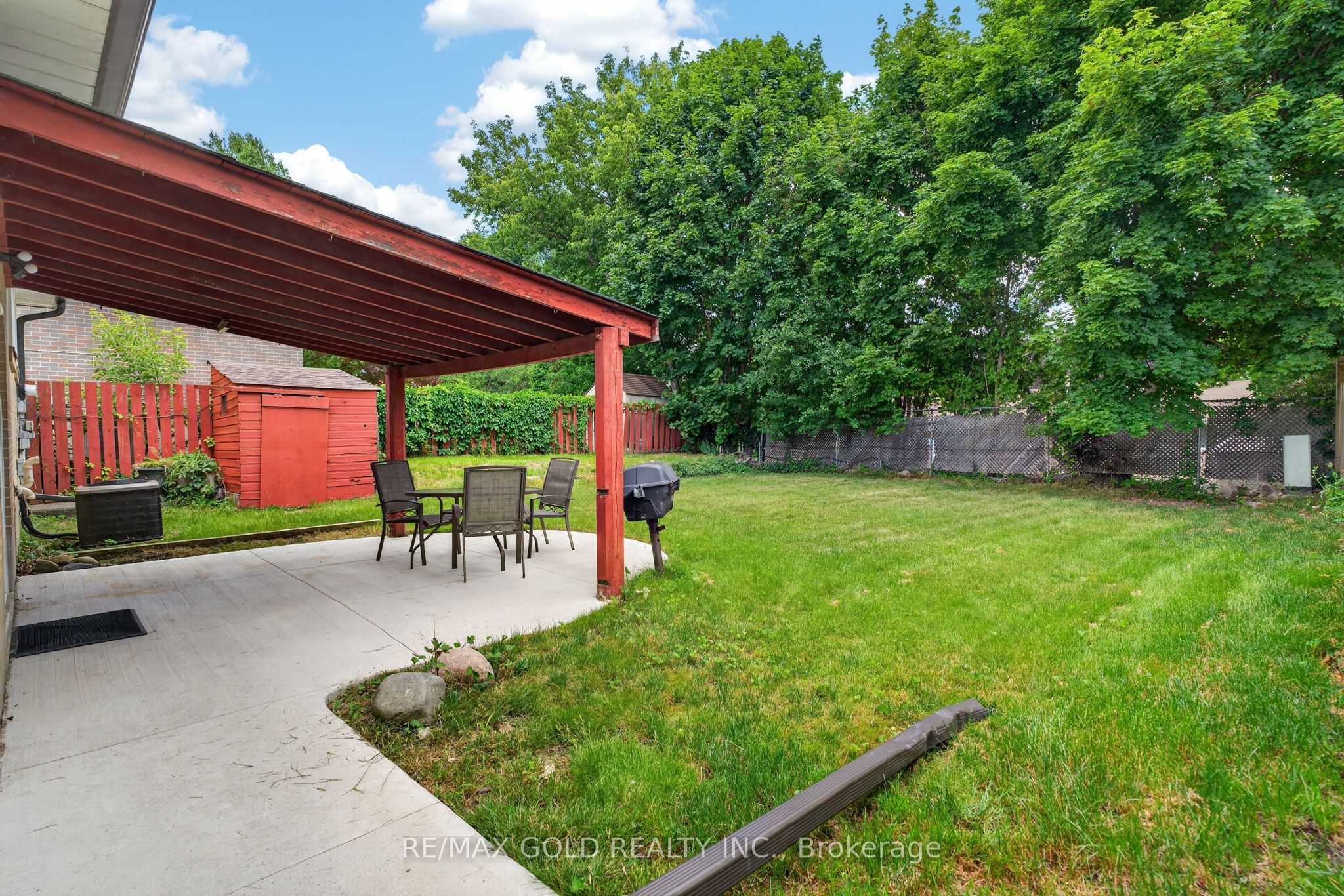 182 Mcmurchy Avenue S Property Photo 45