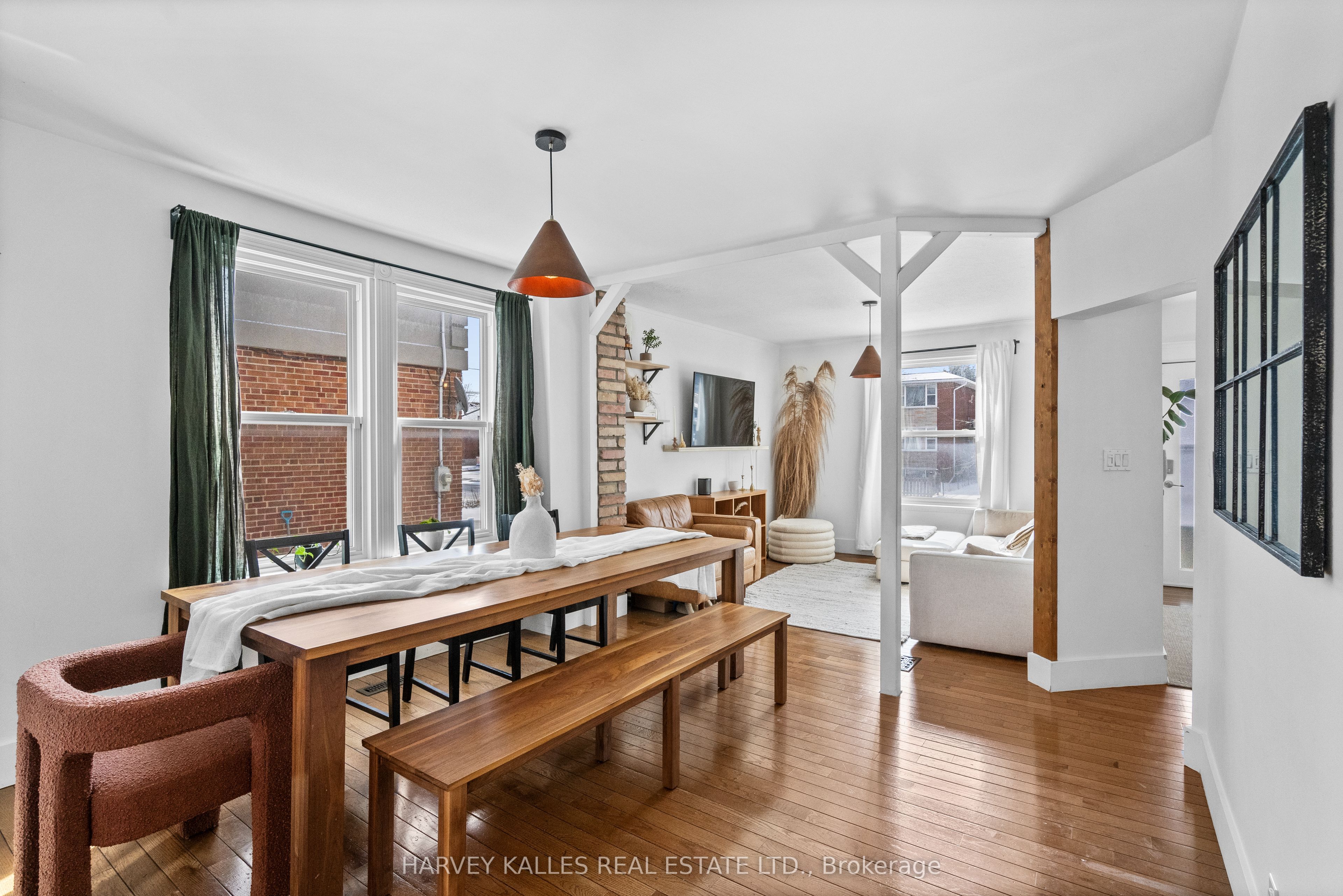 14 Manitoba Street Property Photo 2