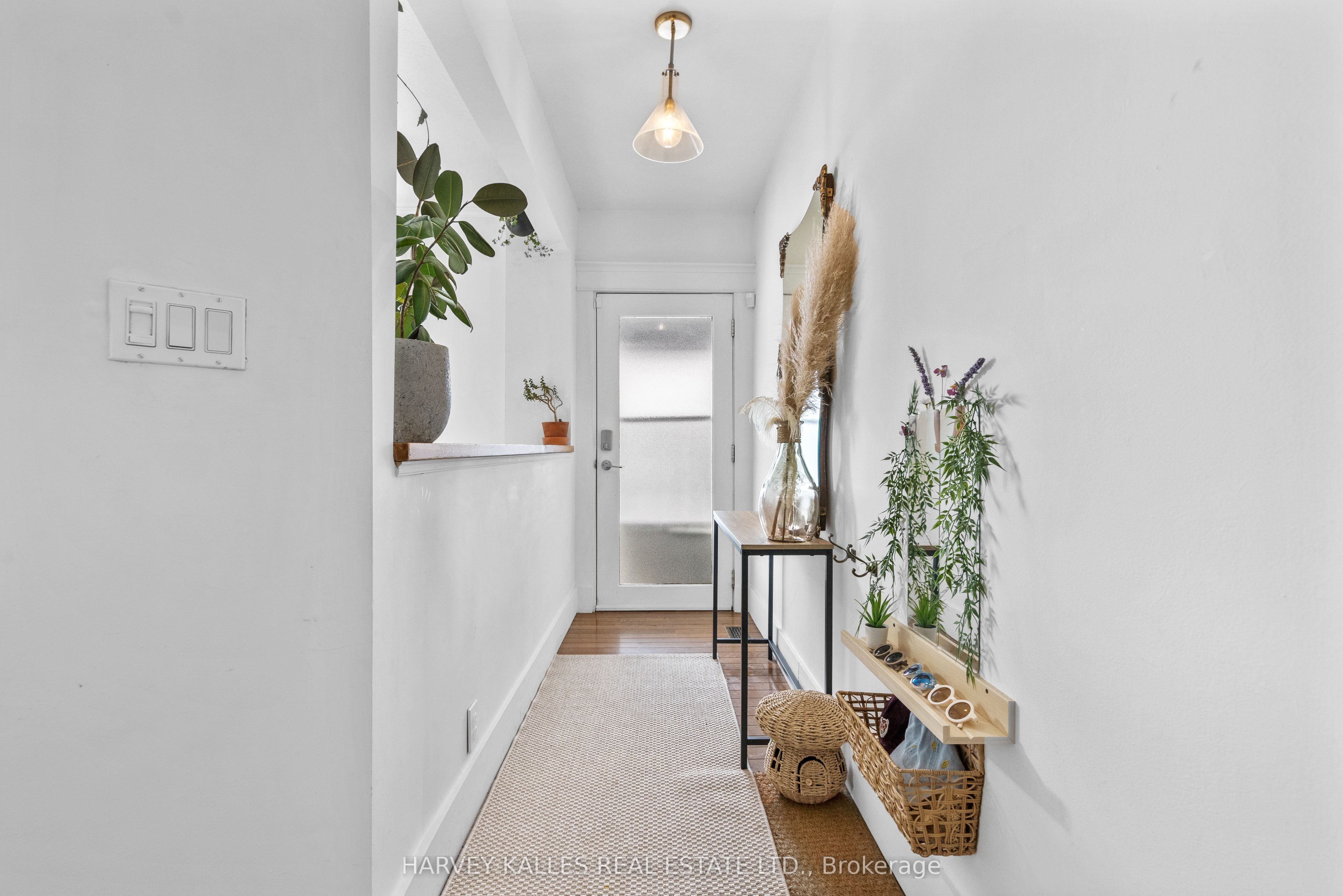 14 Manitoba Street Property Photo 6