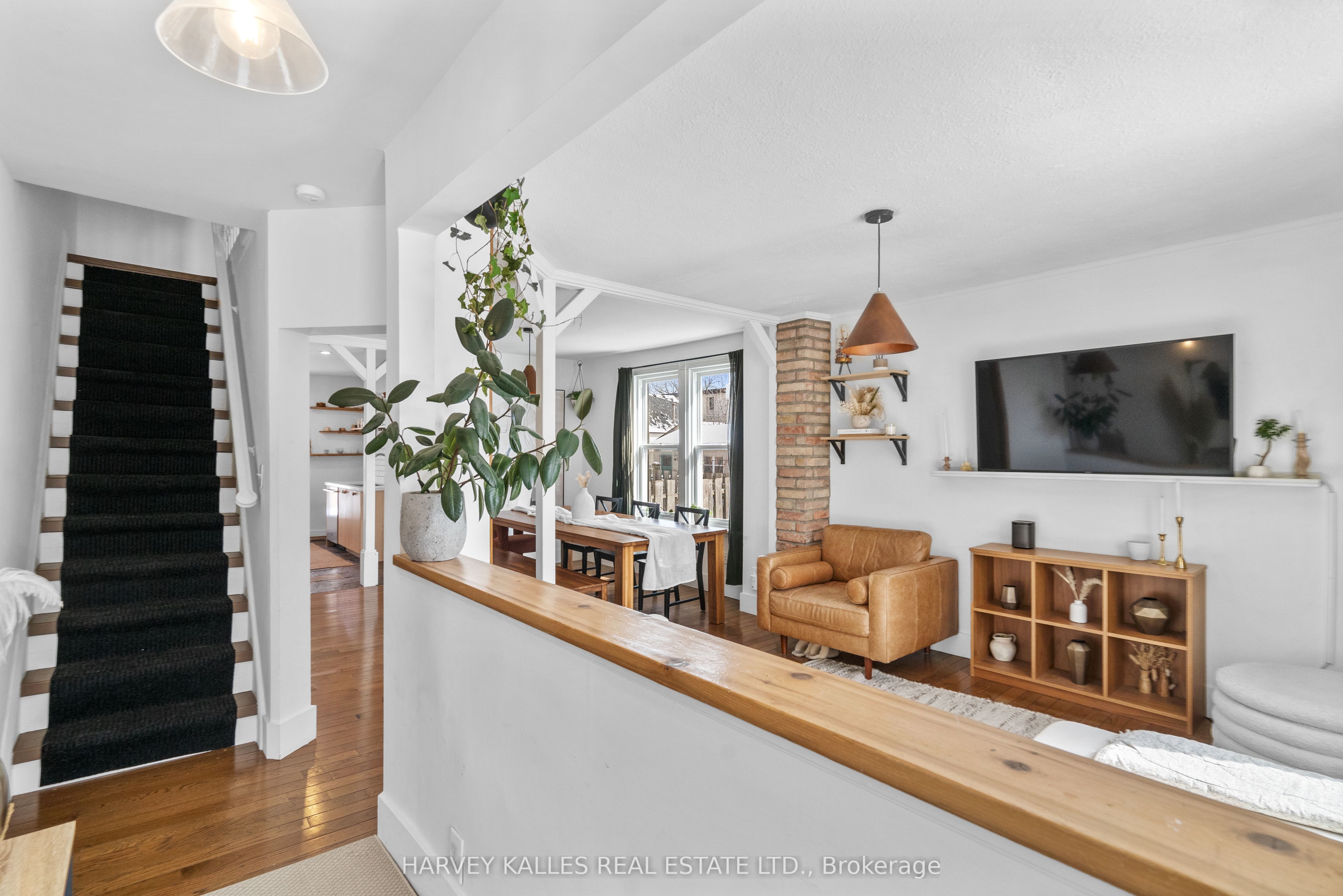 14 Manitoba Street Property Photo 7
