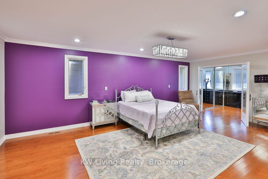 1070 Geran Crescent Property Photo 21