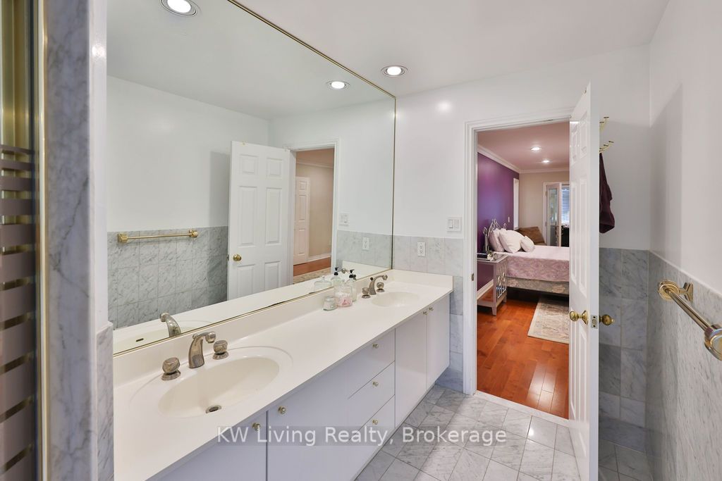 1070 Geran Crescent Property Photo 24