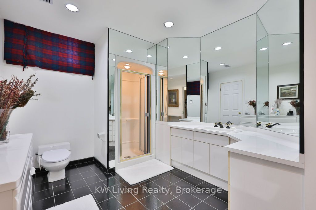 1070 Geran Crescent Property Photo 34