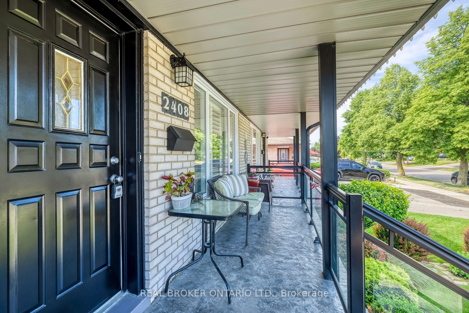 2408 Padstow Crescent Property Photo 4