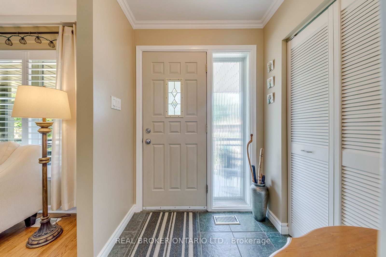 2408 Padstow Crescent Property Photo 6