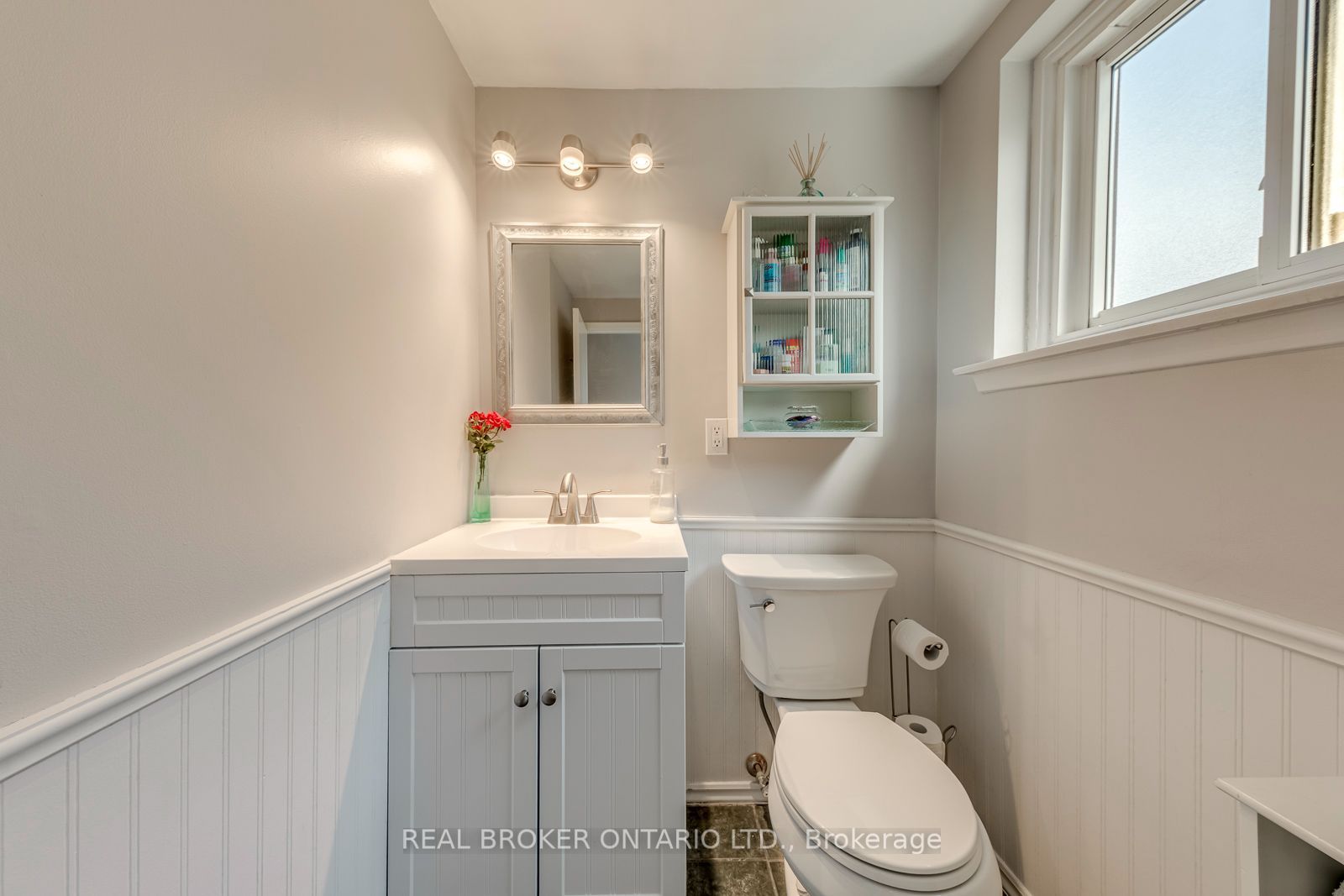 2408 Padstow Crescent Property Photo 23