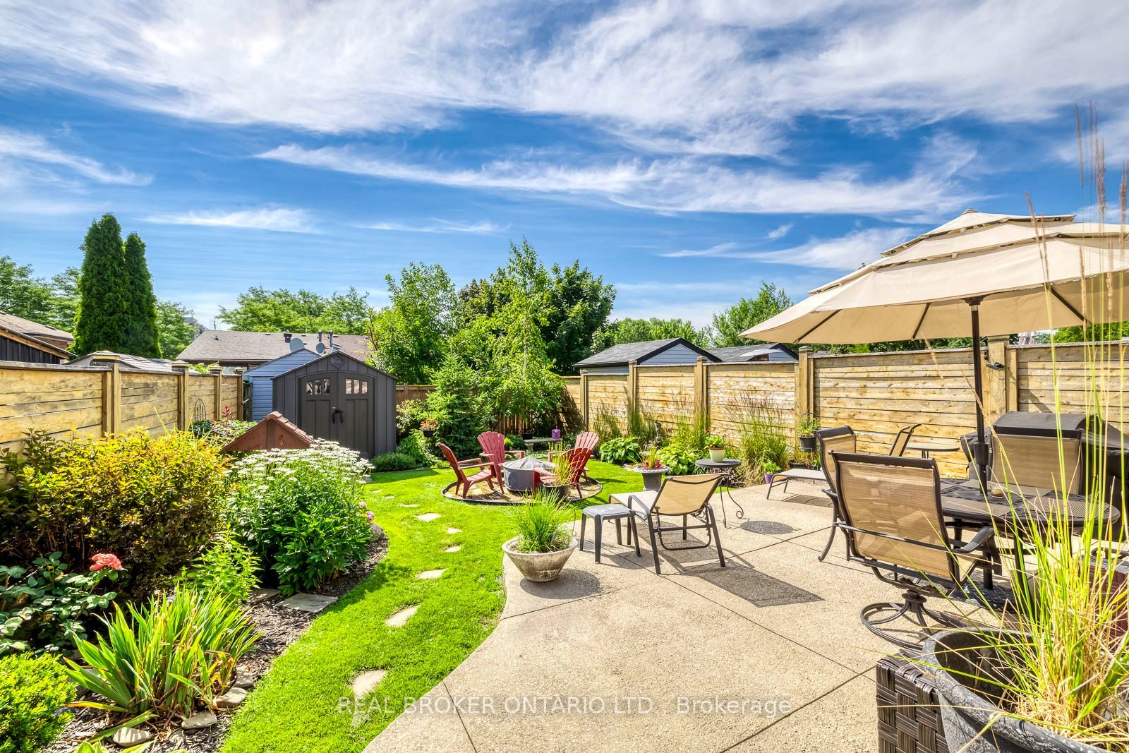 2408 Padstow Crescent Property Photo 29