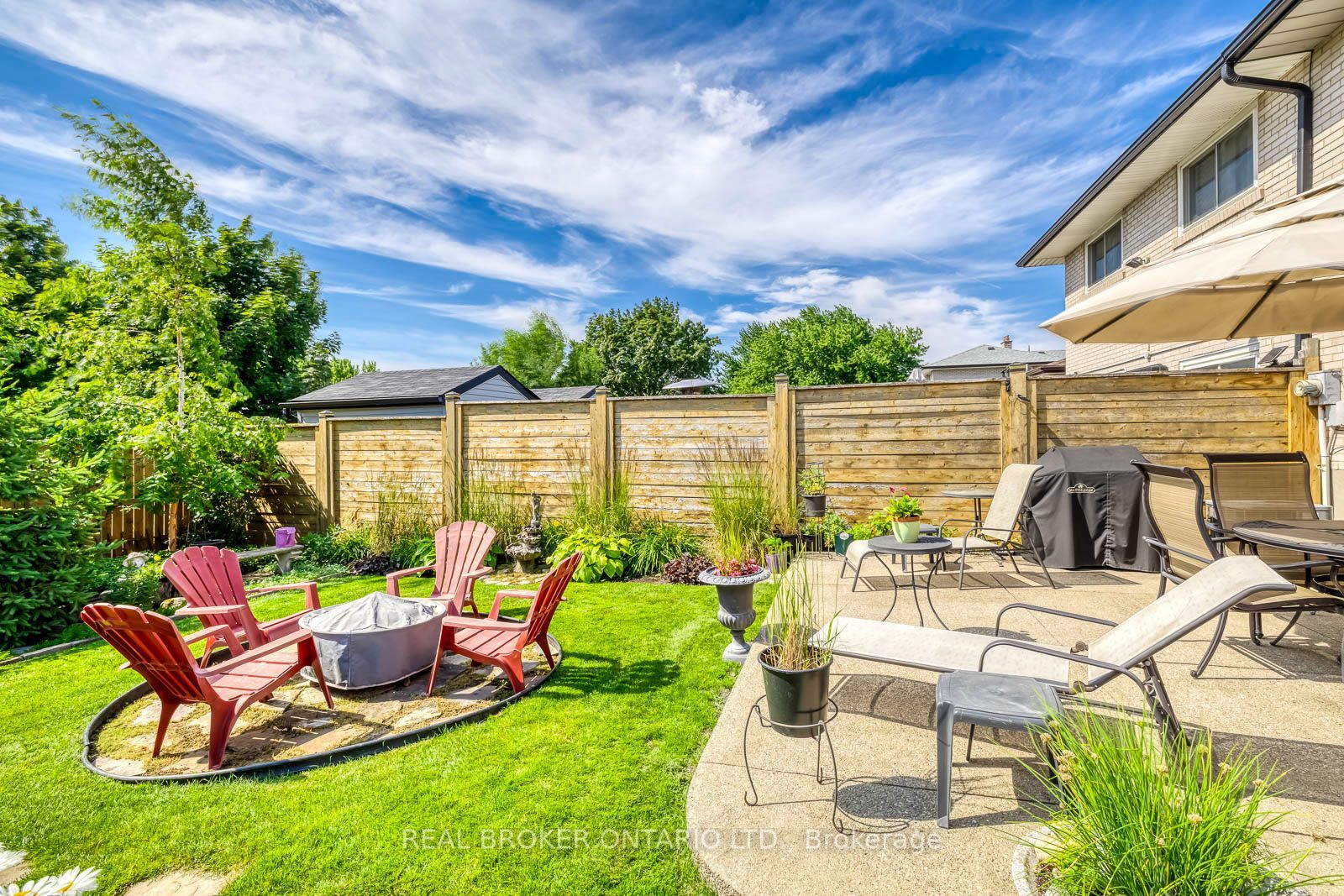 2408 Padstow Crescent Property Photo 30