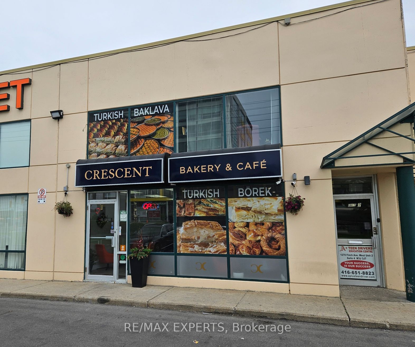 1270 Finch Avenue W 2 Property Photo 1