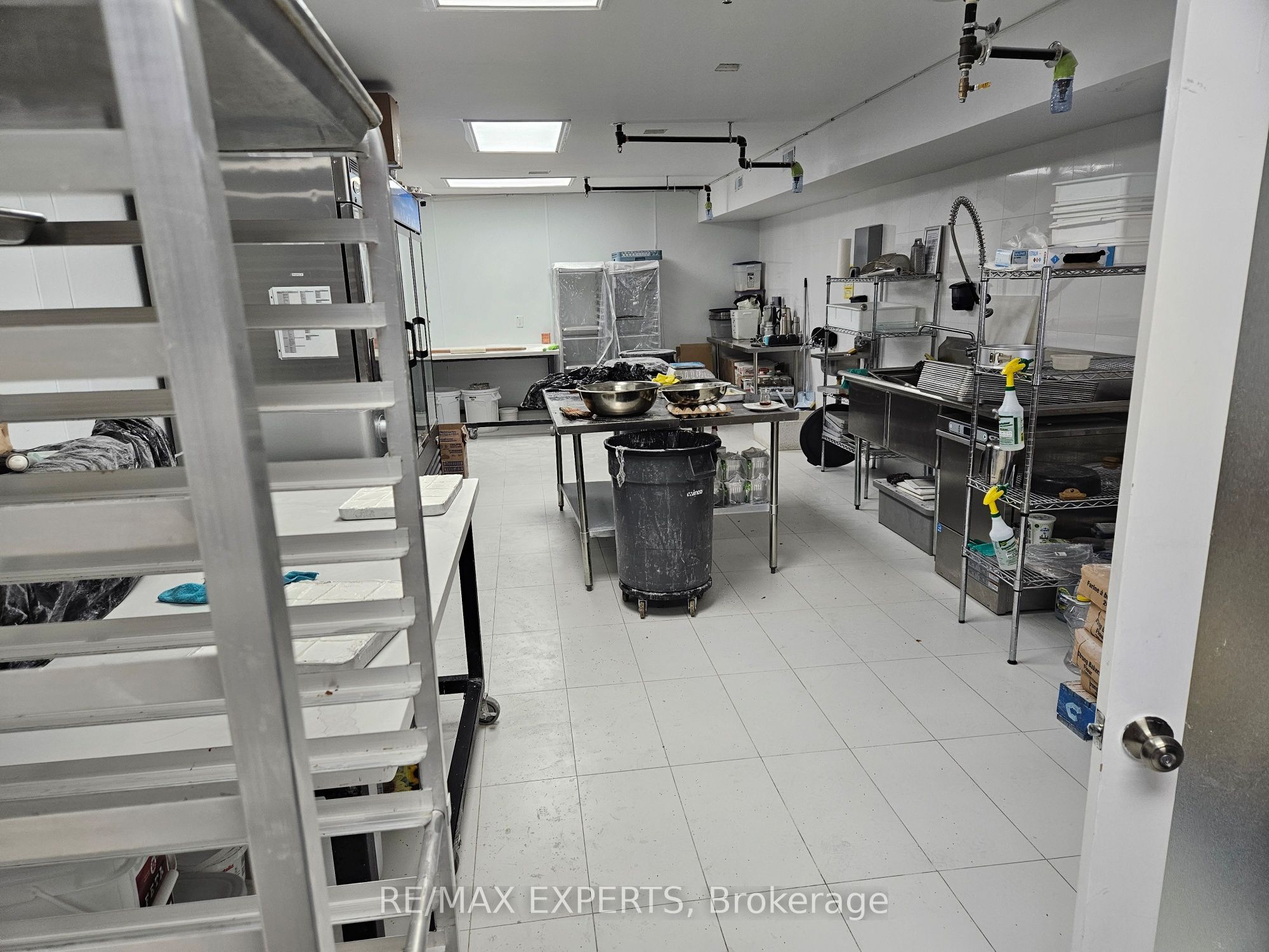 1270 Finch Avenue W 2 Property Photo 16