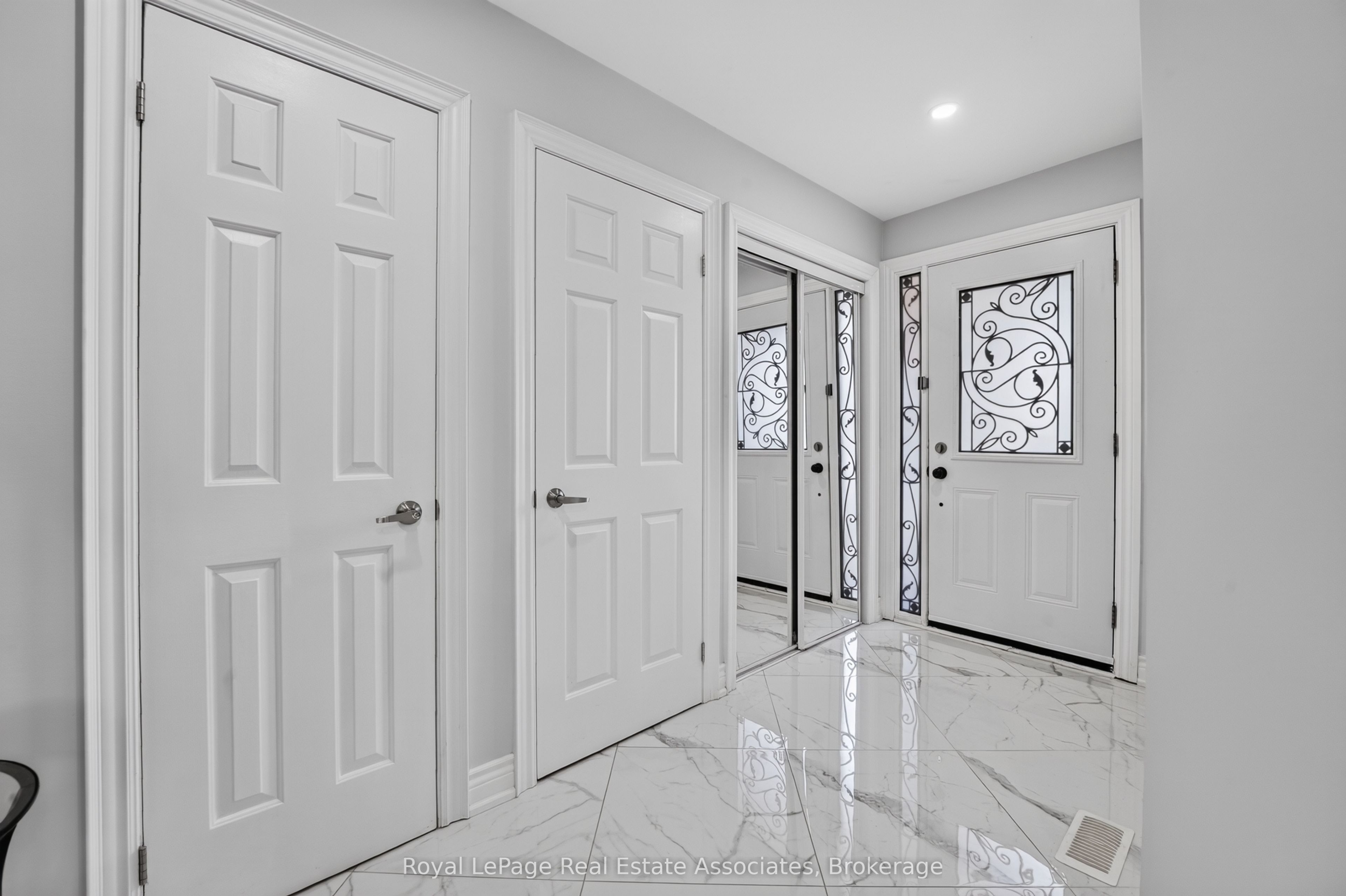 3346 Chartrand Crescent Property Photo 5