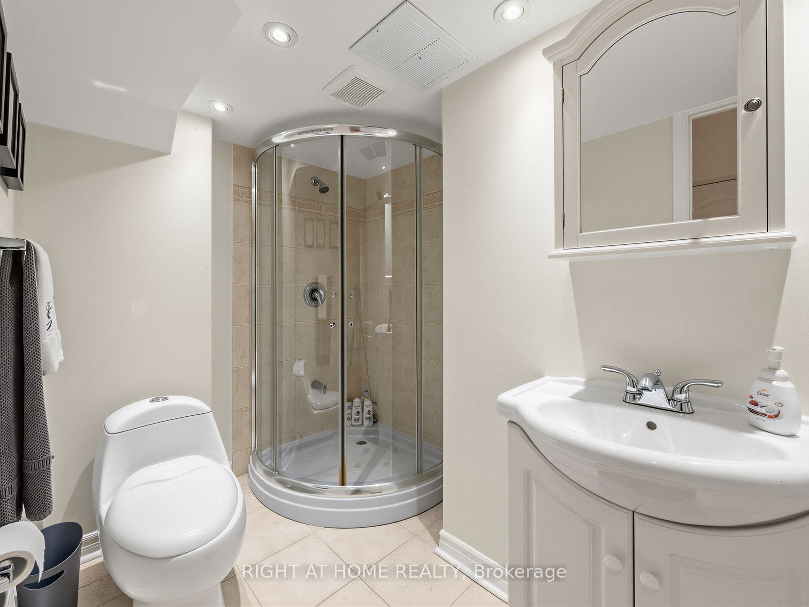 4236 Credit Pointe Drive Property Photo 27
