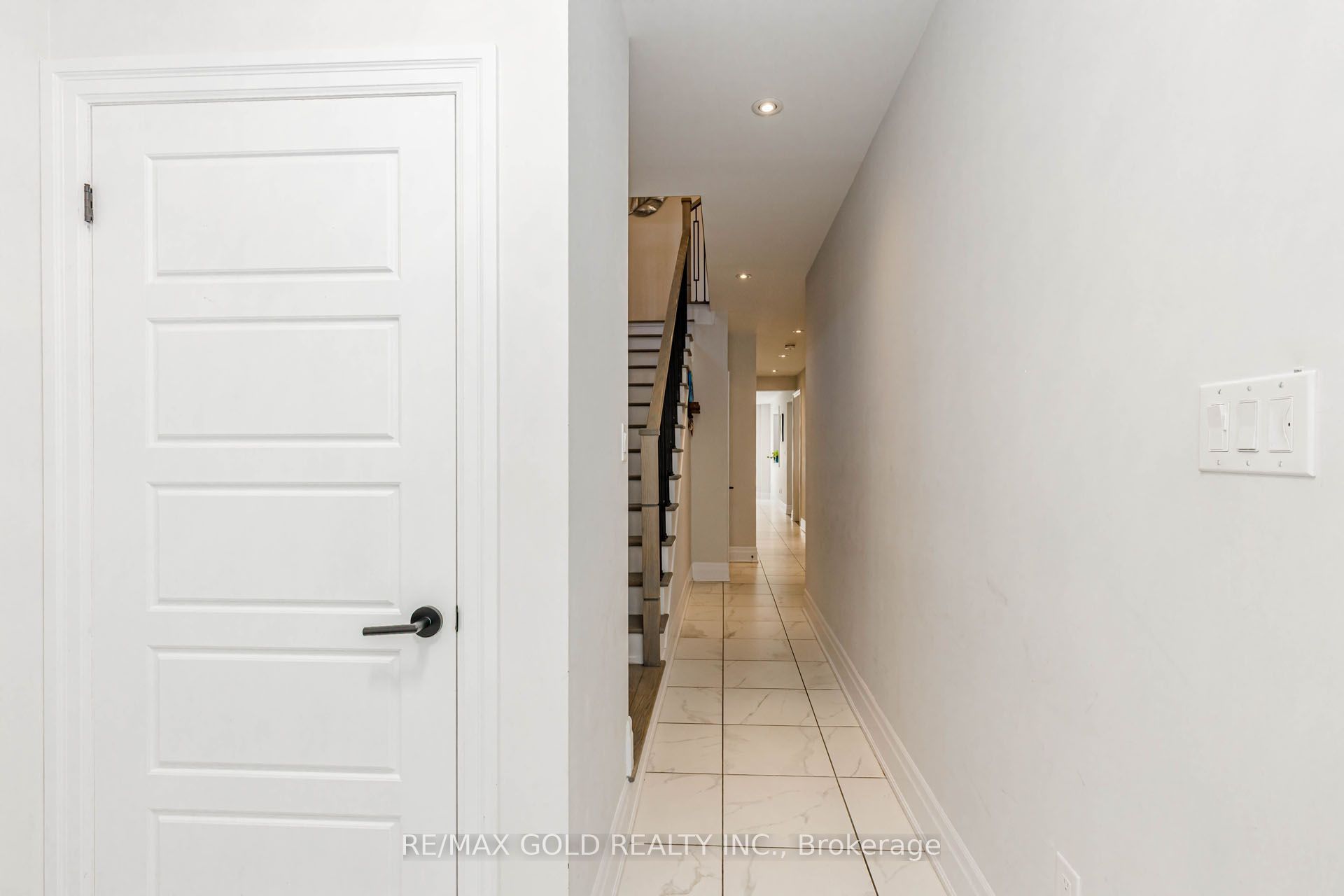 7 Overstone Road Property Photo 5