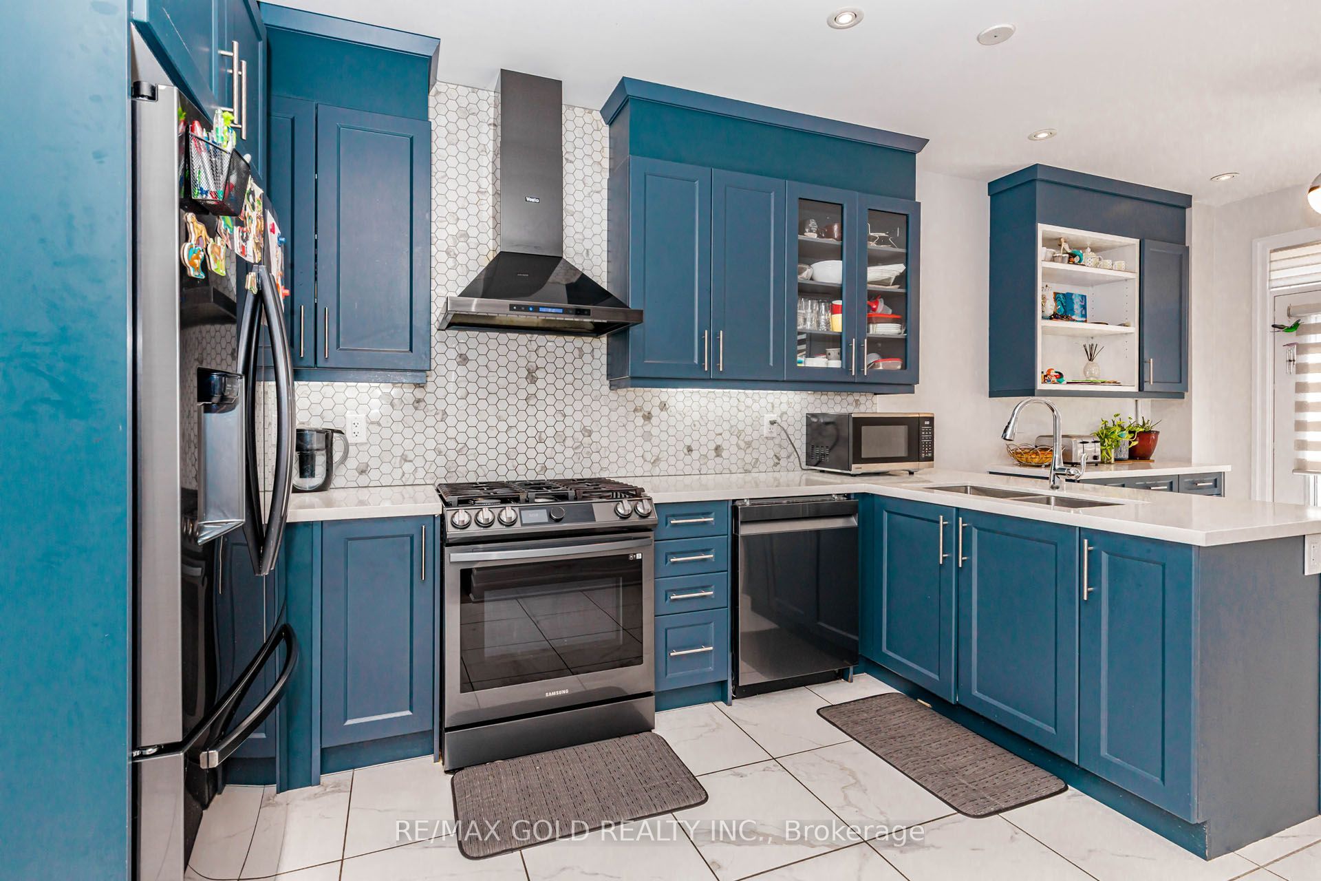 7 Overstone Road Property Photo 12