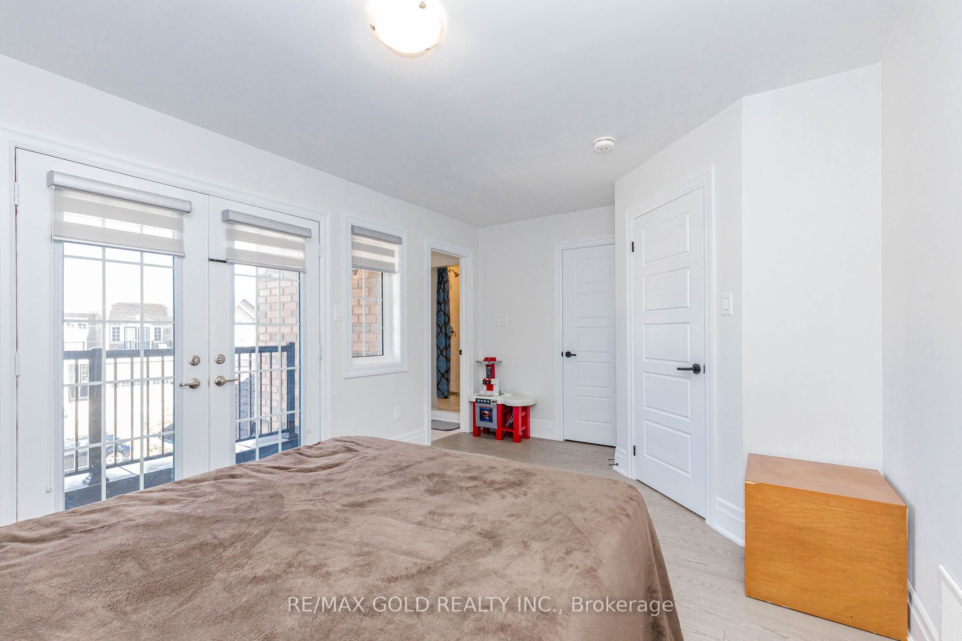 7 Overstone Road Property Photo 31