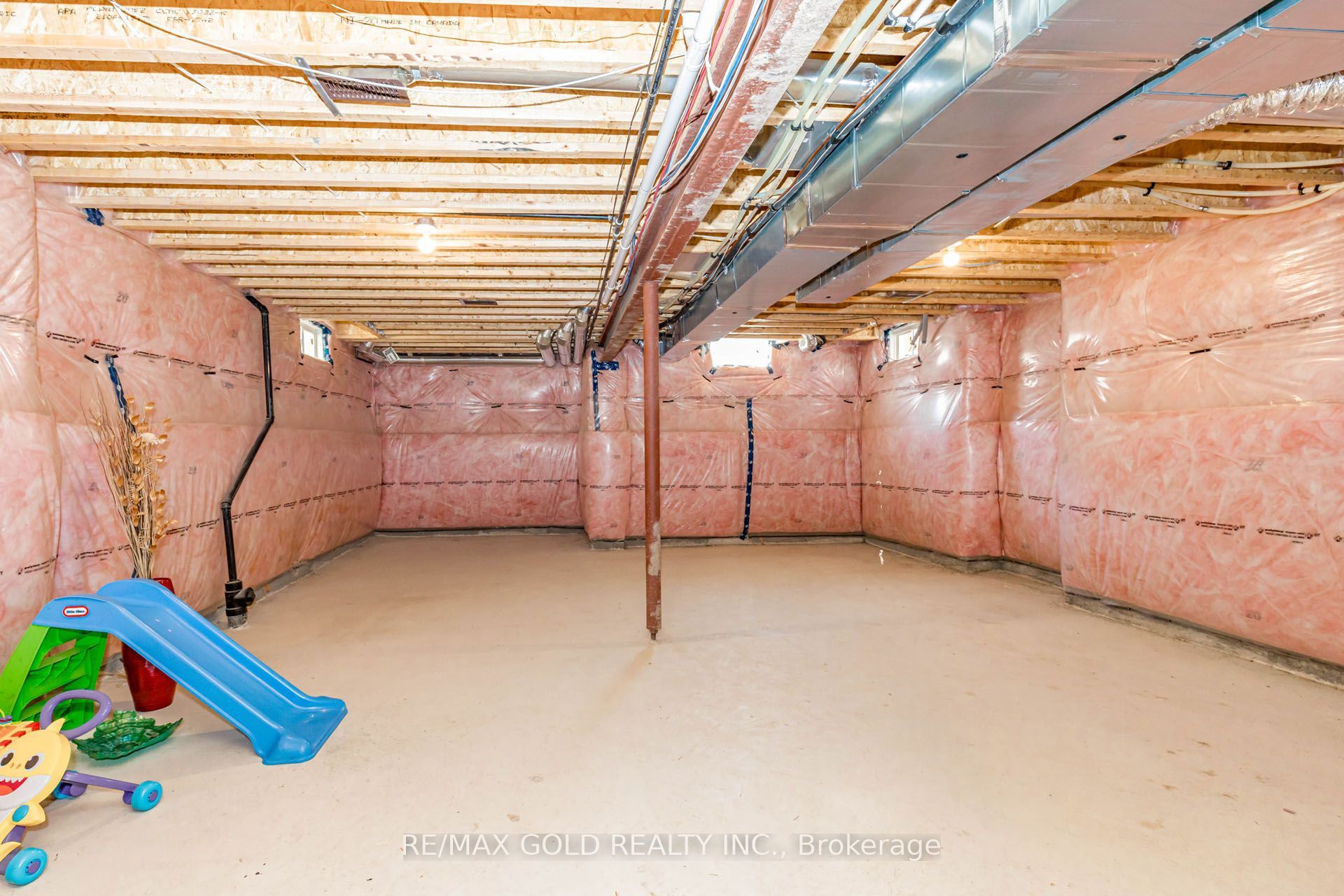 7 Overstone Road Property Photo 36