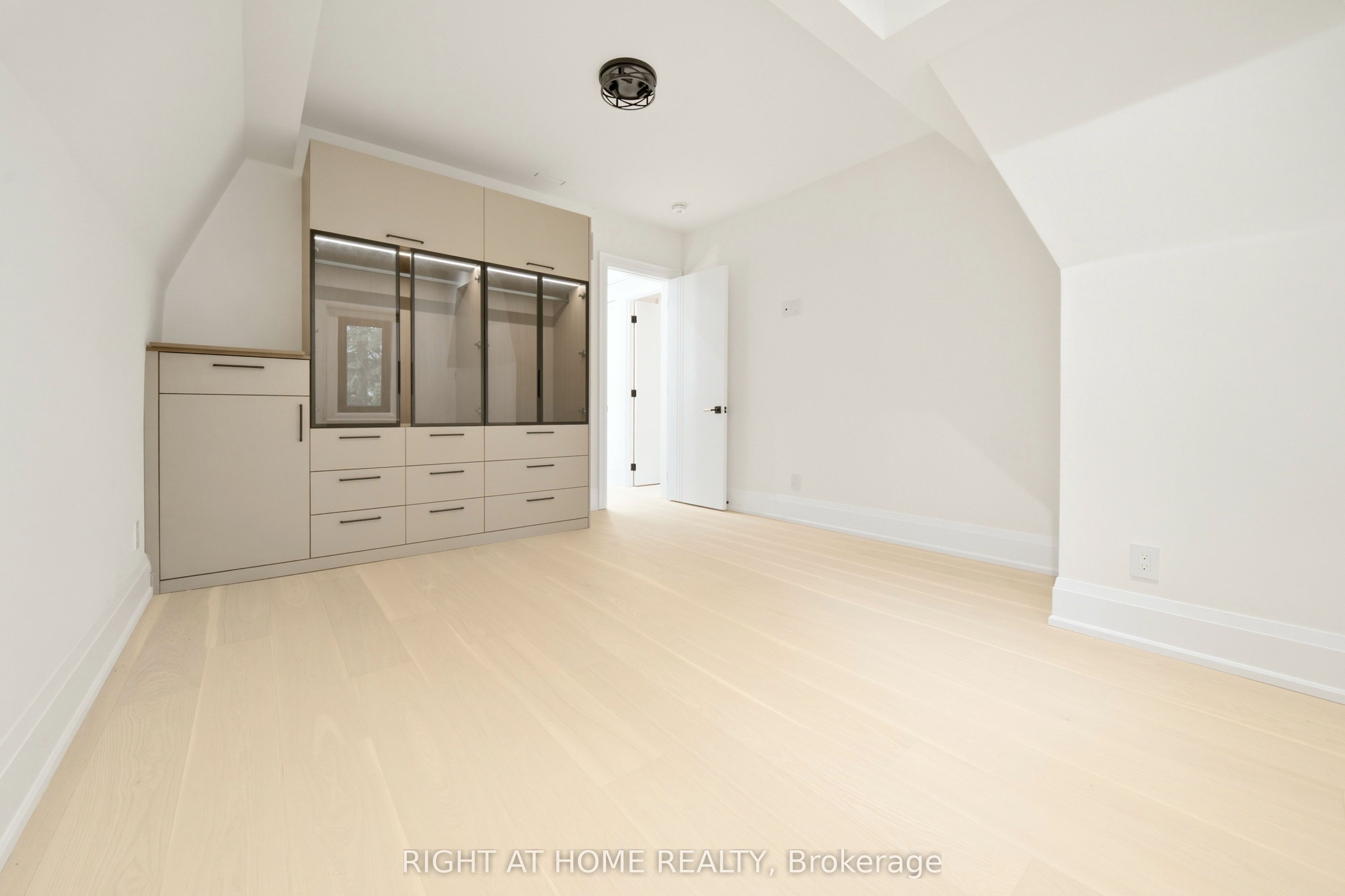 28 Pine Avenue Property Photo 19