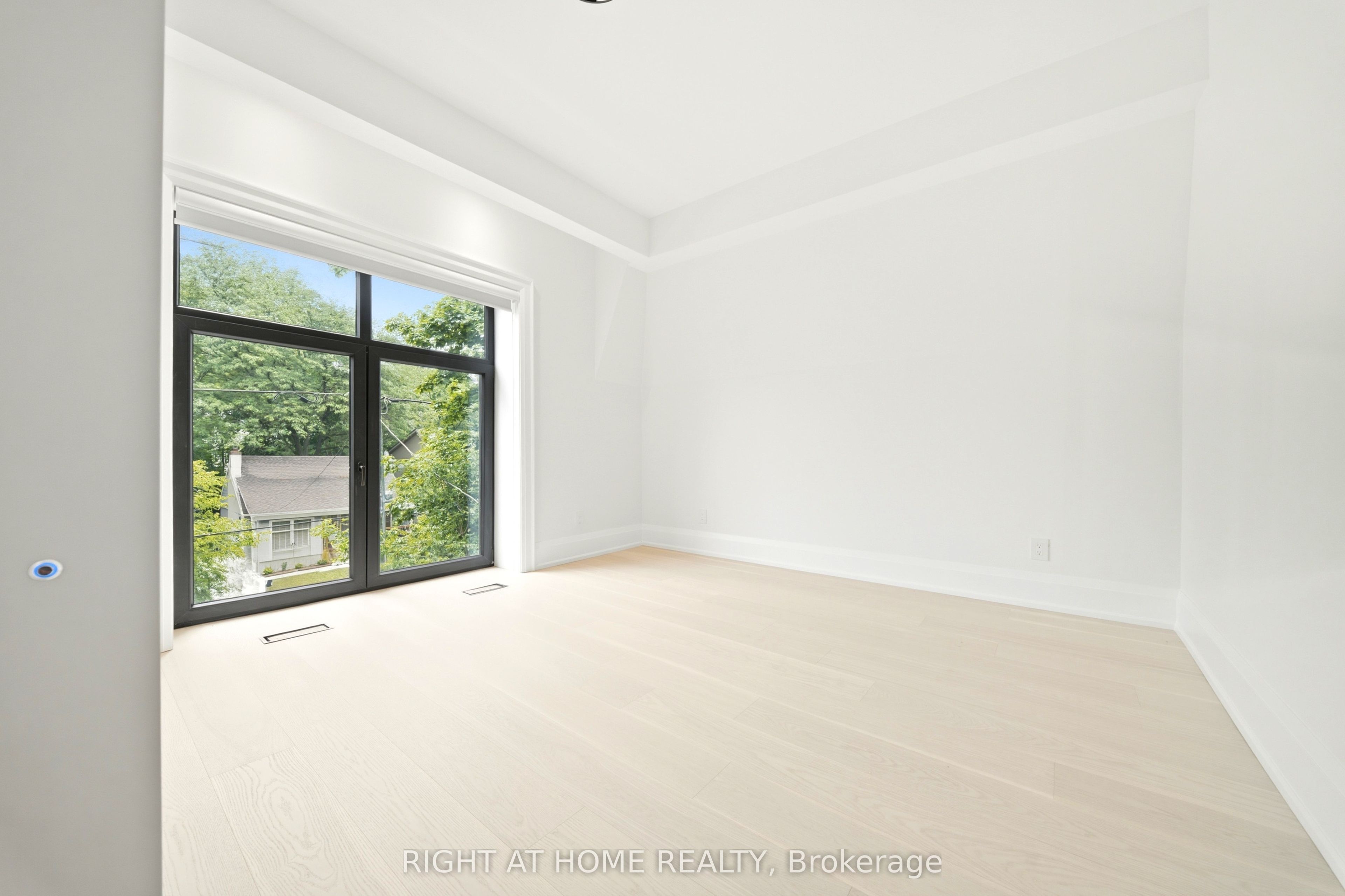 28 Pine Avenue Property Photo 23