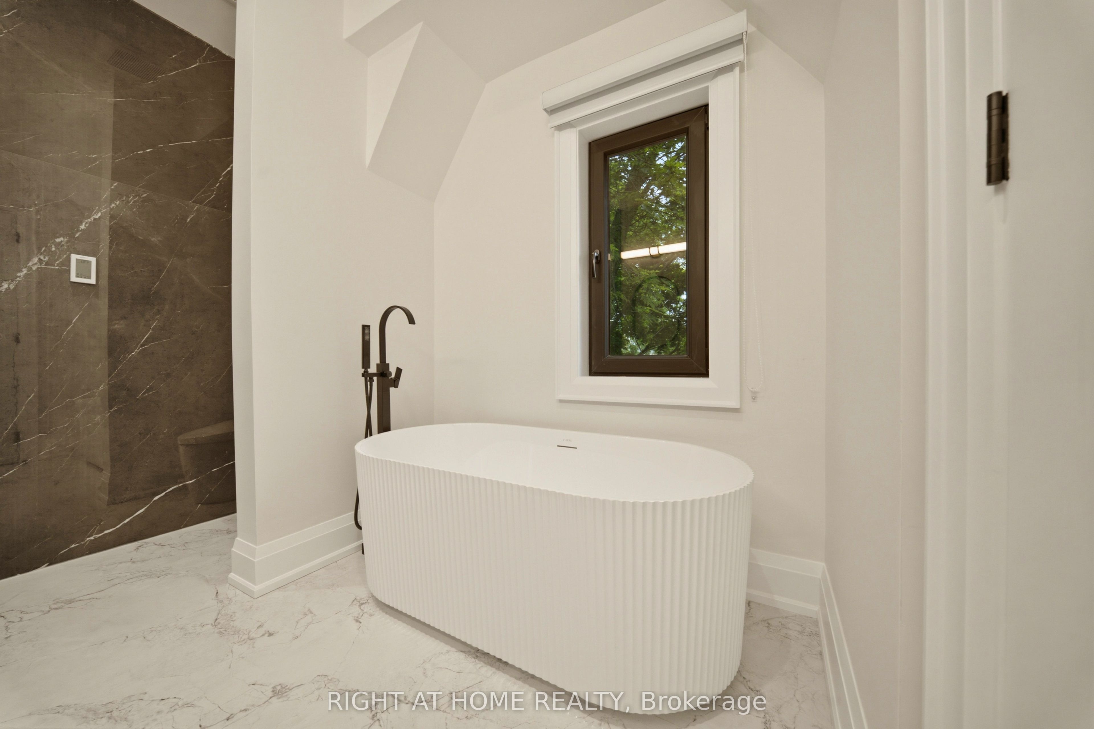 28 Pine Avenue Property Photo 31