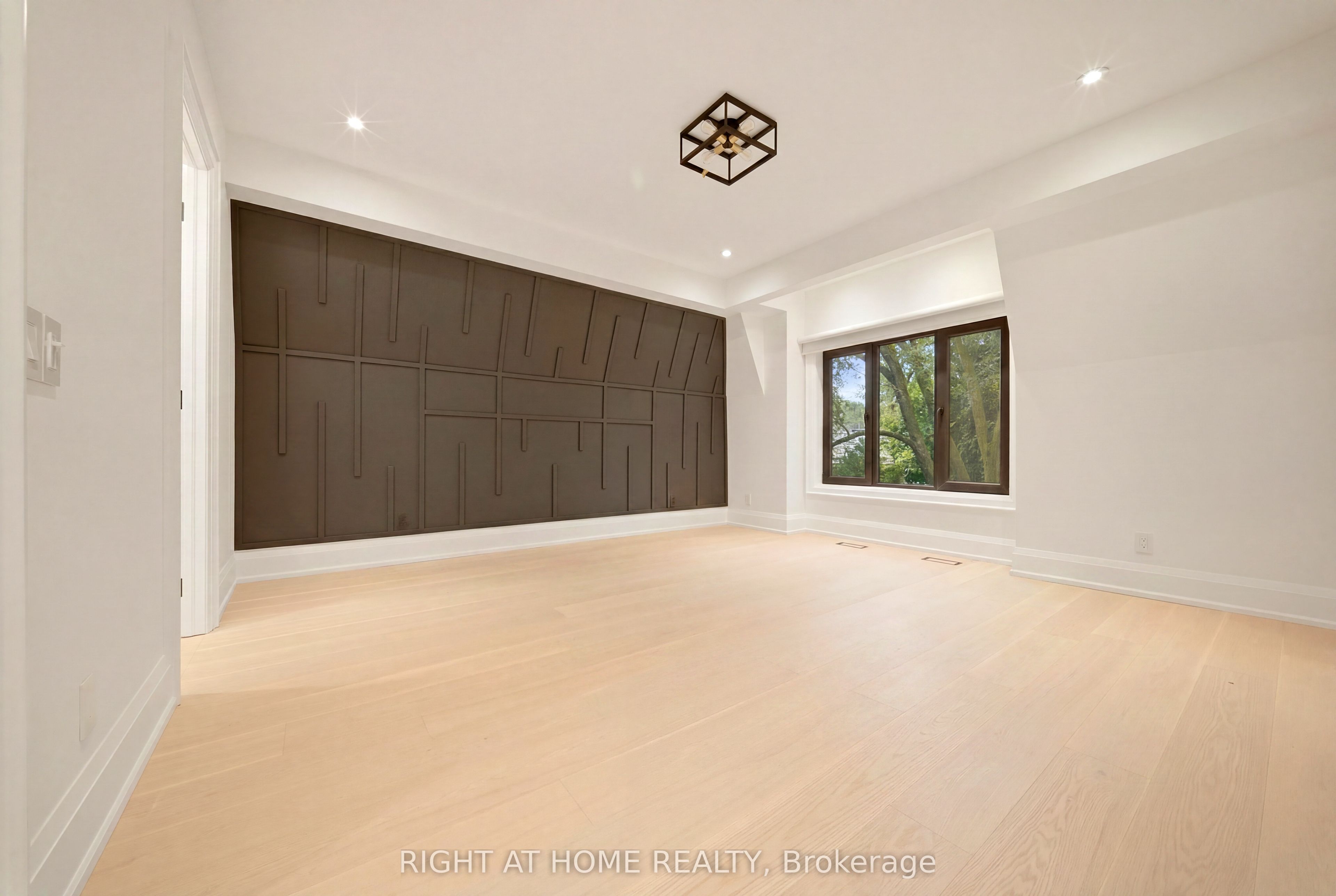 28 Pine Avenue Property Photo 32