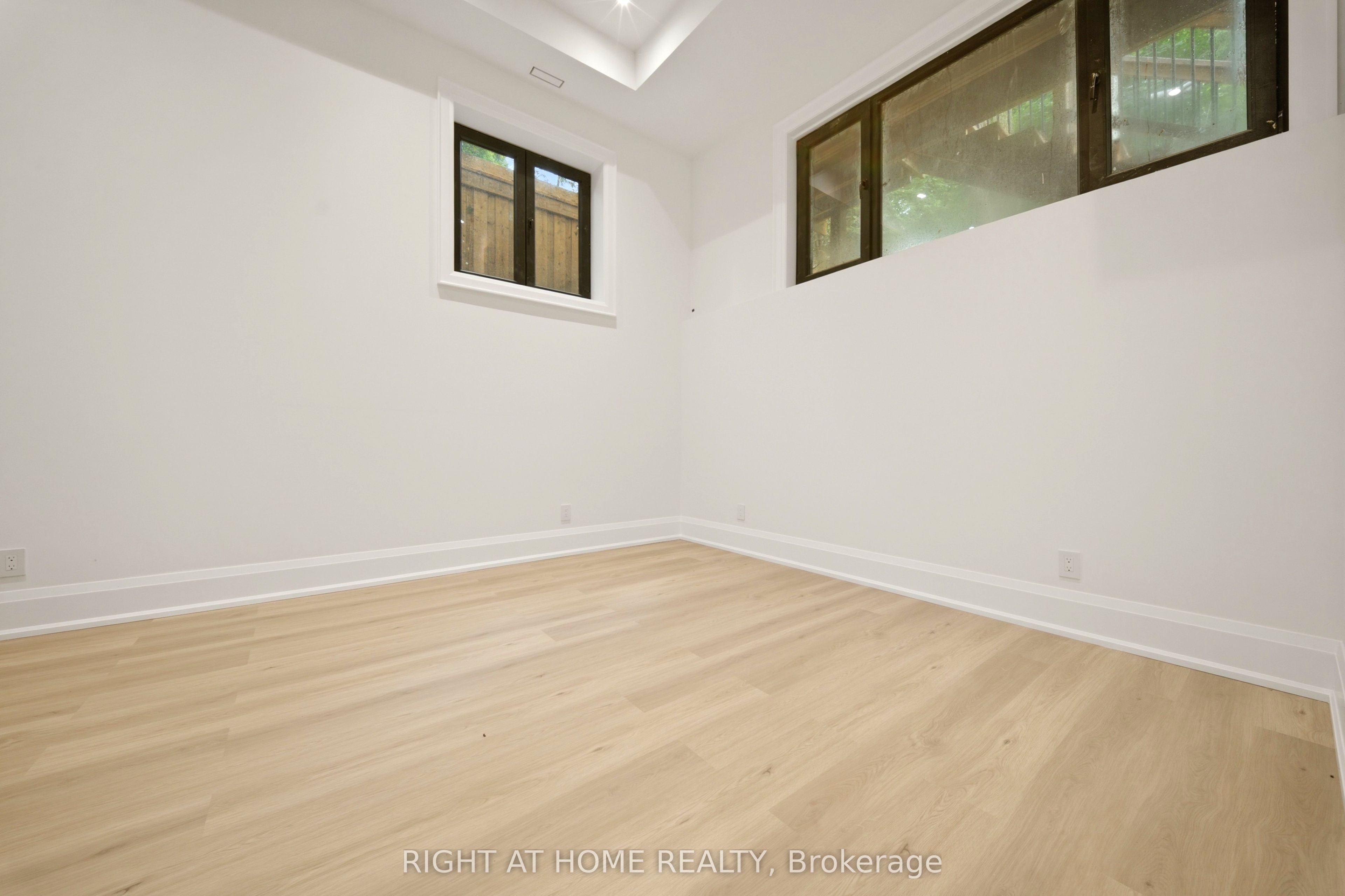 28 Pine Avenue Property Photo 39