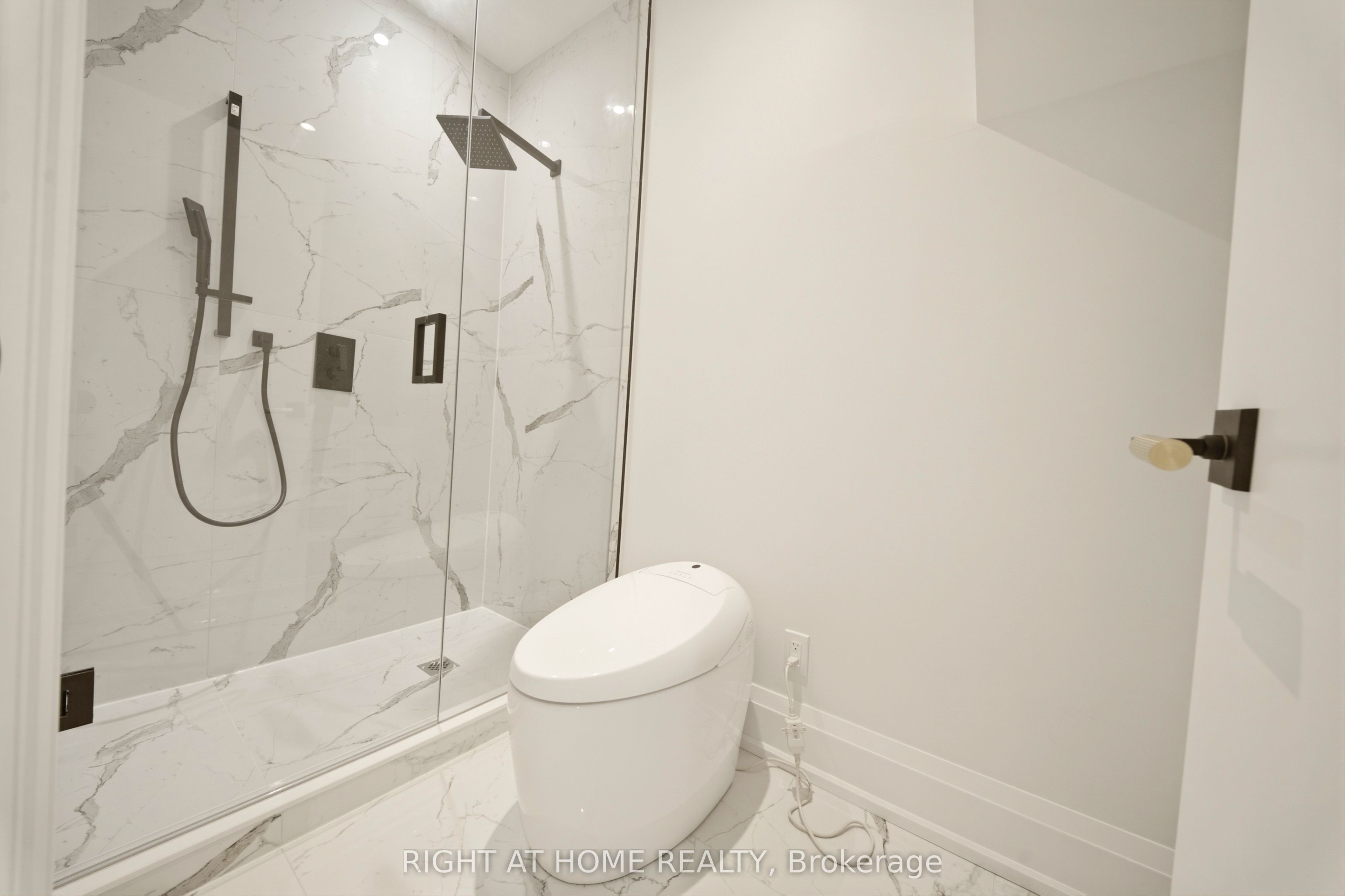 28 Pine Avenue Property Photo 40