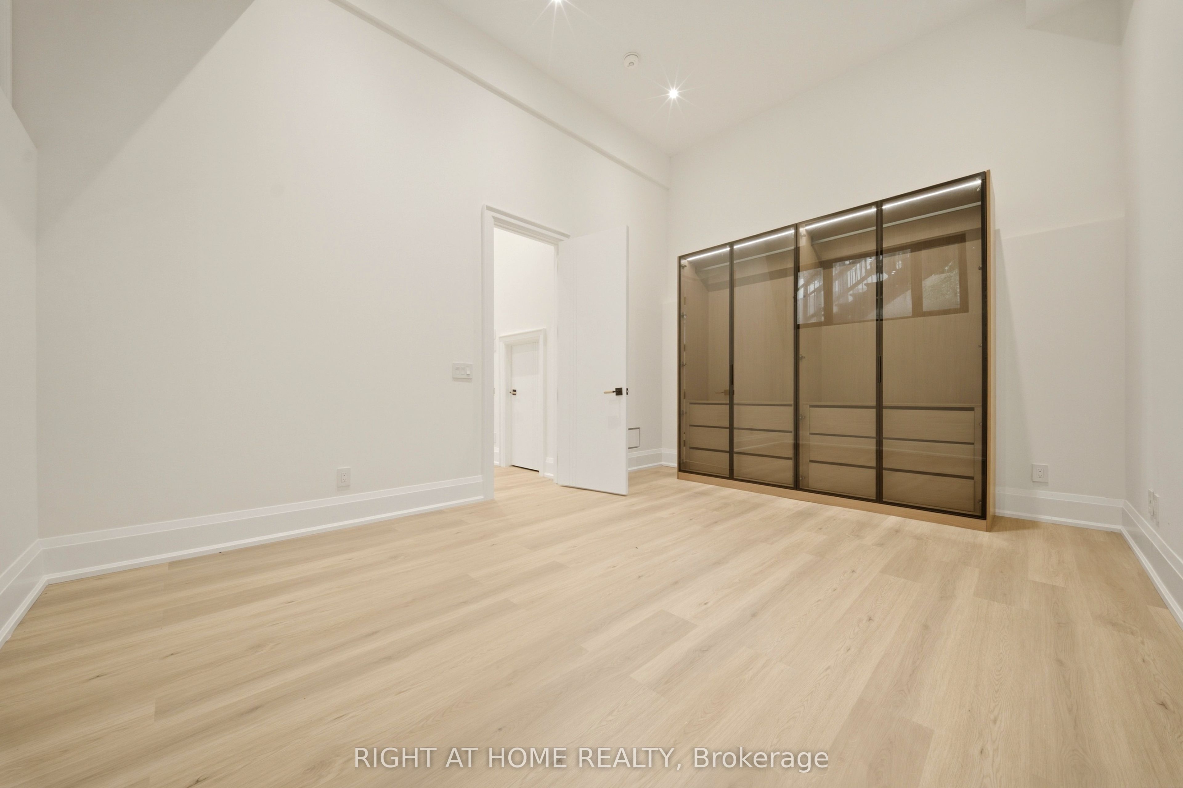 28 Pine Avenue Property Photo 41