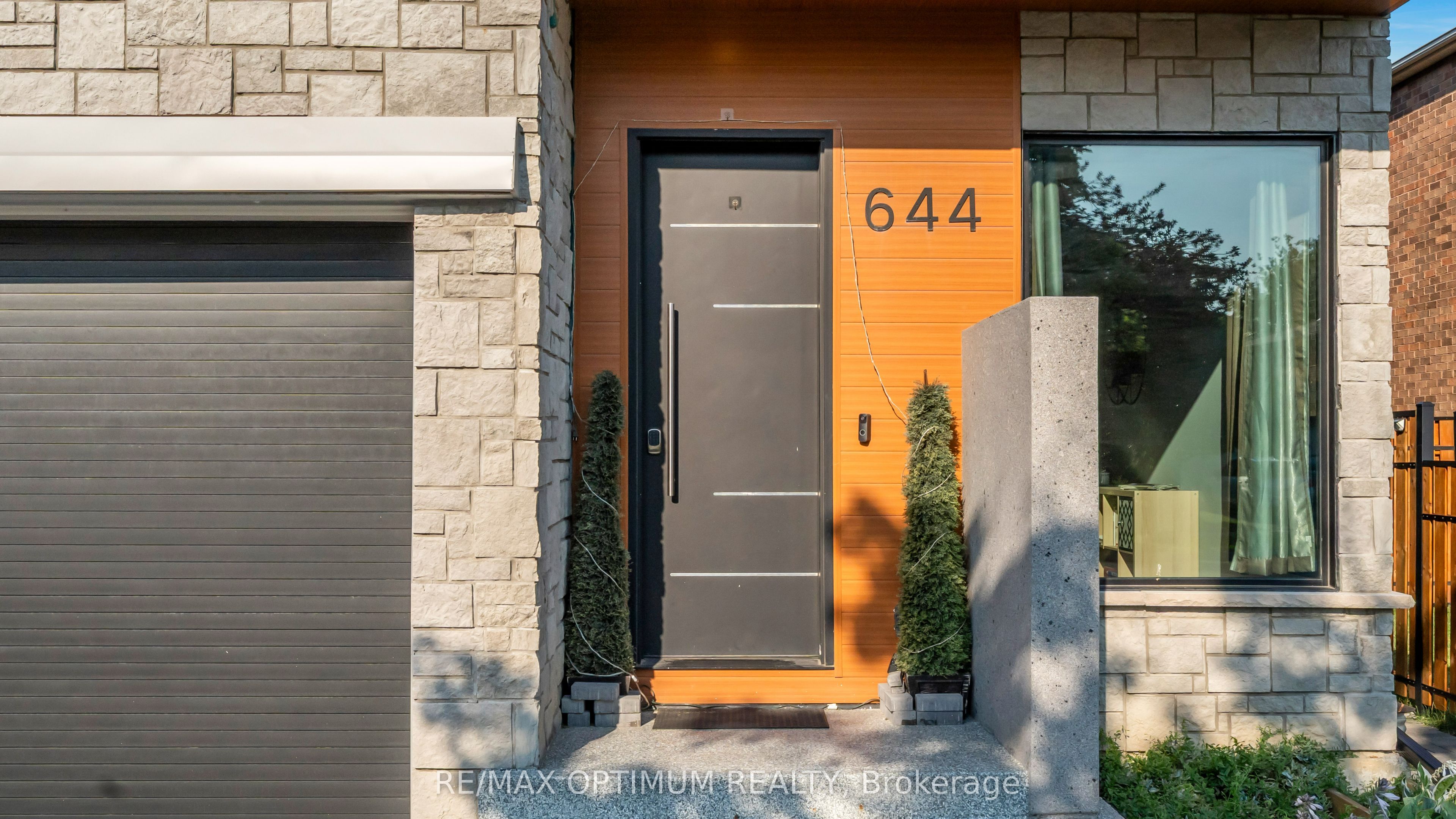 644 Roselaire Trail Property Photo 2