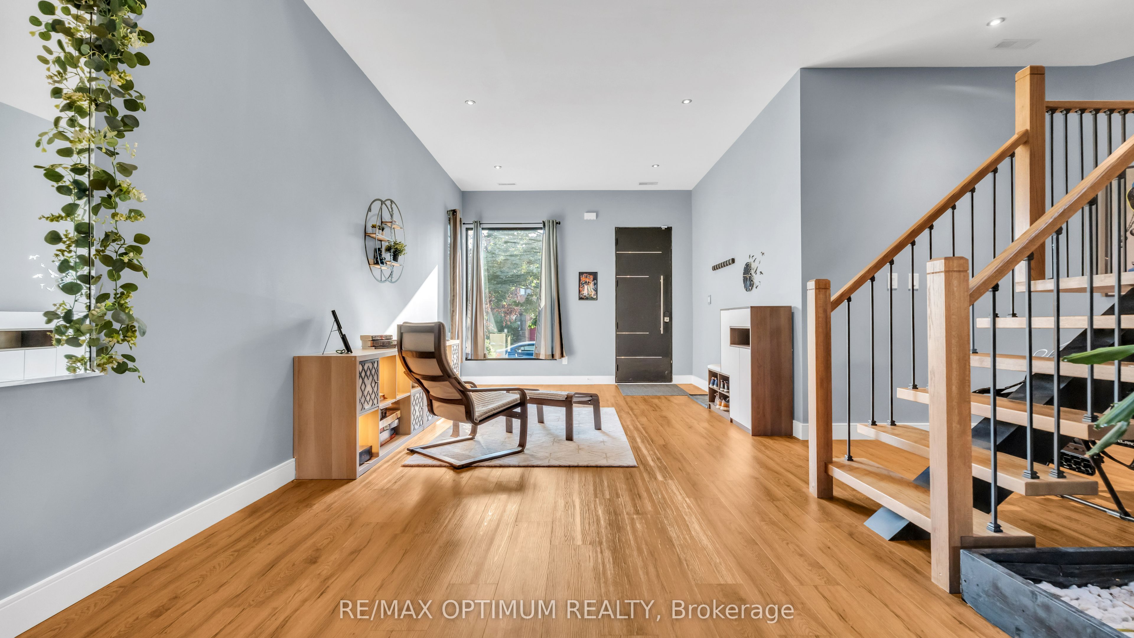 644 Roselaire Trail Property Photo 3