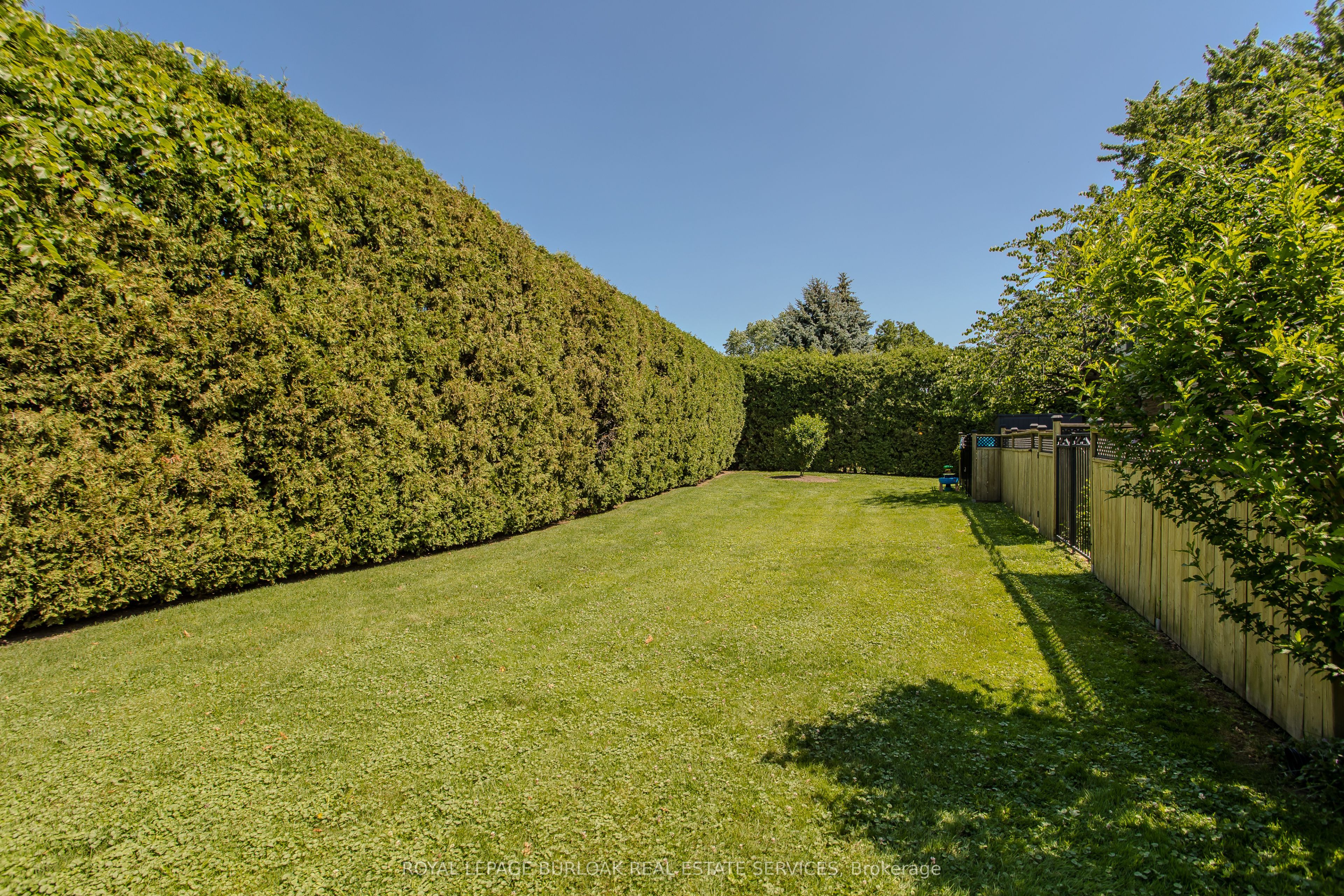 5411 Lakeshore Road 9 Property Photo 5