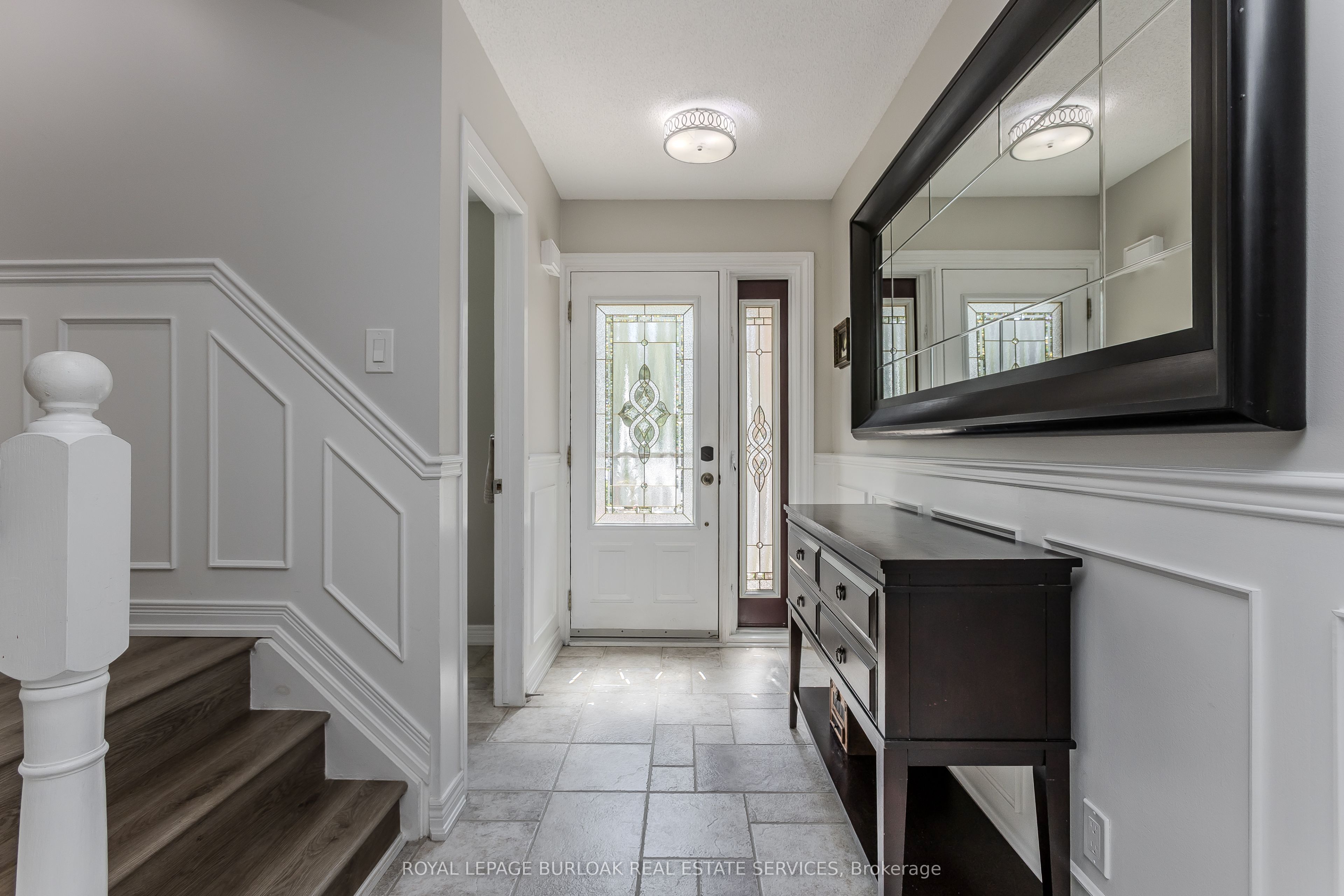 5411 Lakeshore Road 9 Property Photo 6
