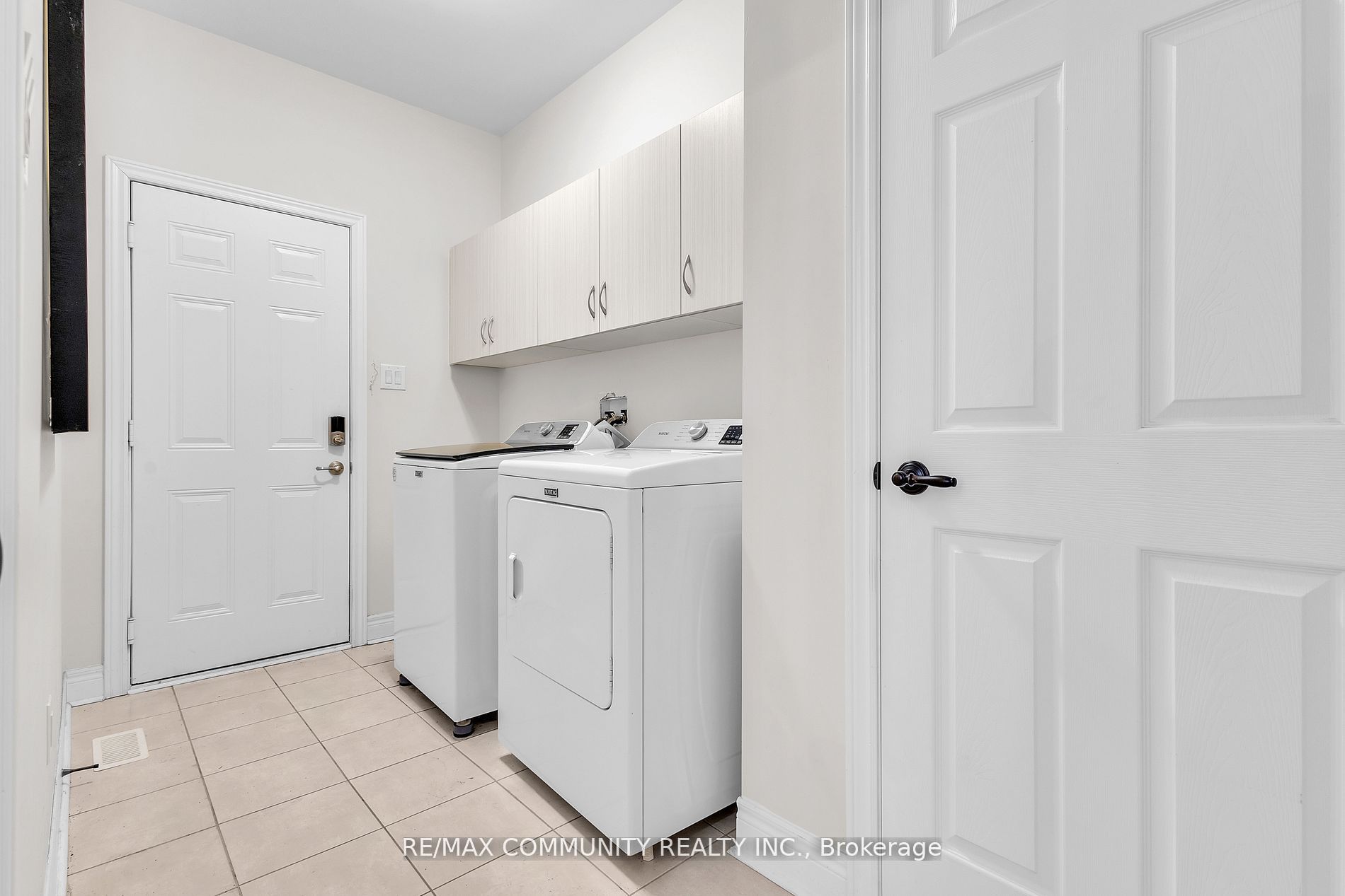 18 Walworth Street Property Photo 16