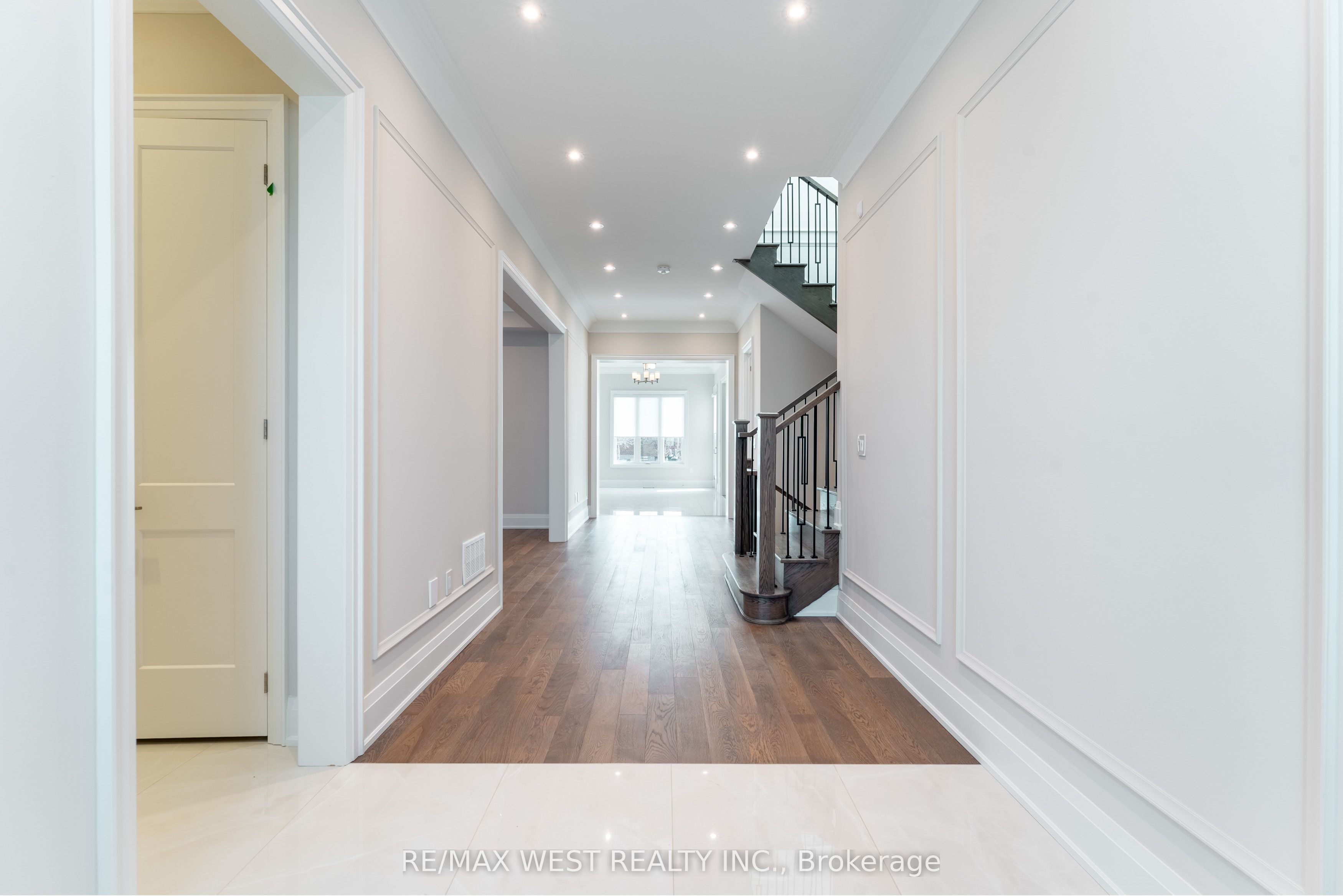 119 Jay Street Property Photo 8