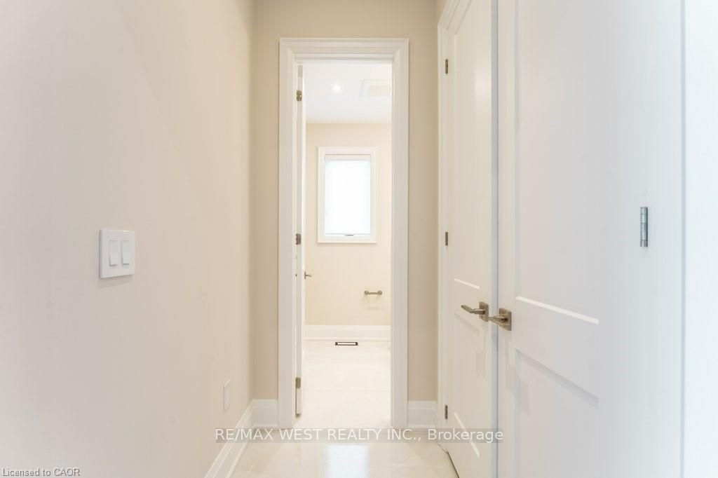 119 Jay Street Property Photo 6