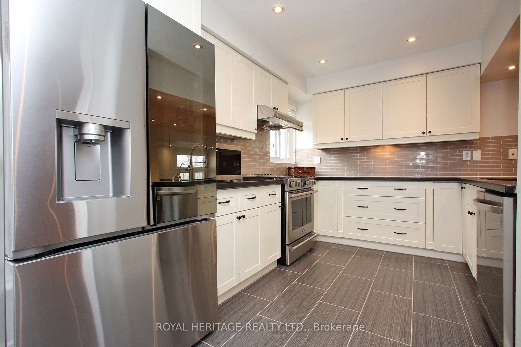 24 Reid Drive 6 Property Photo 6
