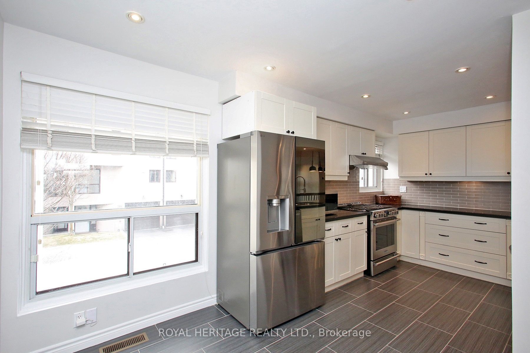 24 Reid Drive 6 Property Photo 8