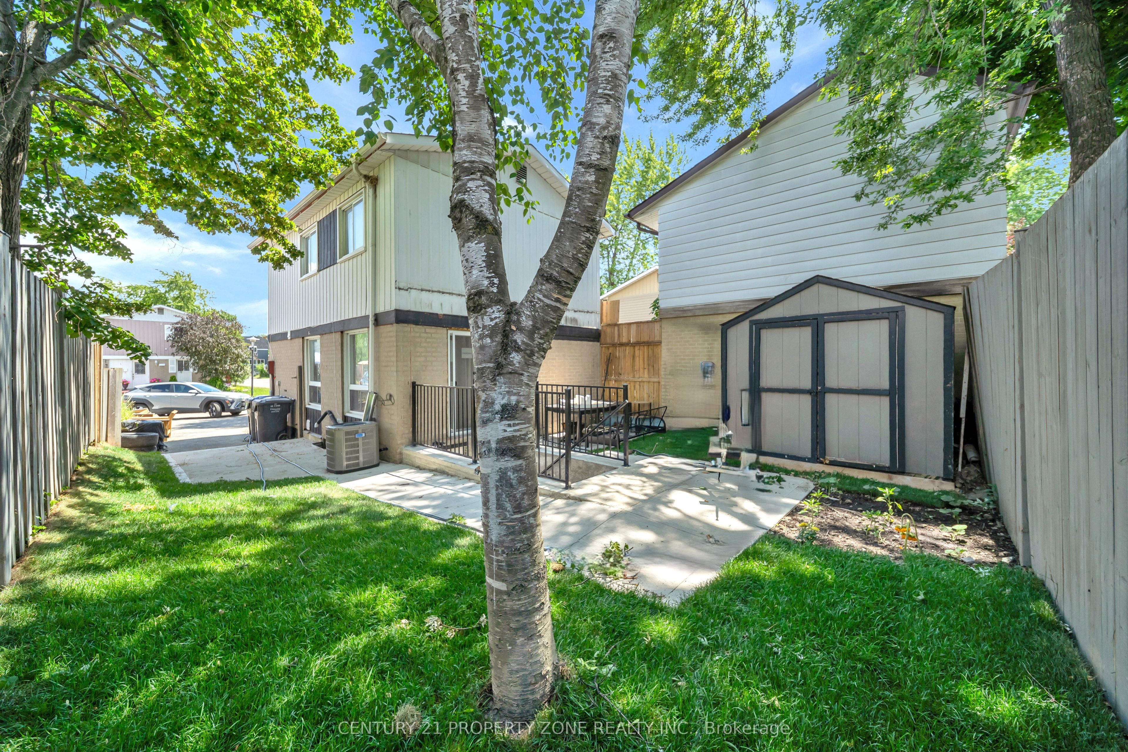 19 Horseshoe Court Property Photo 44