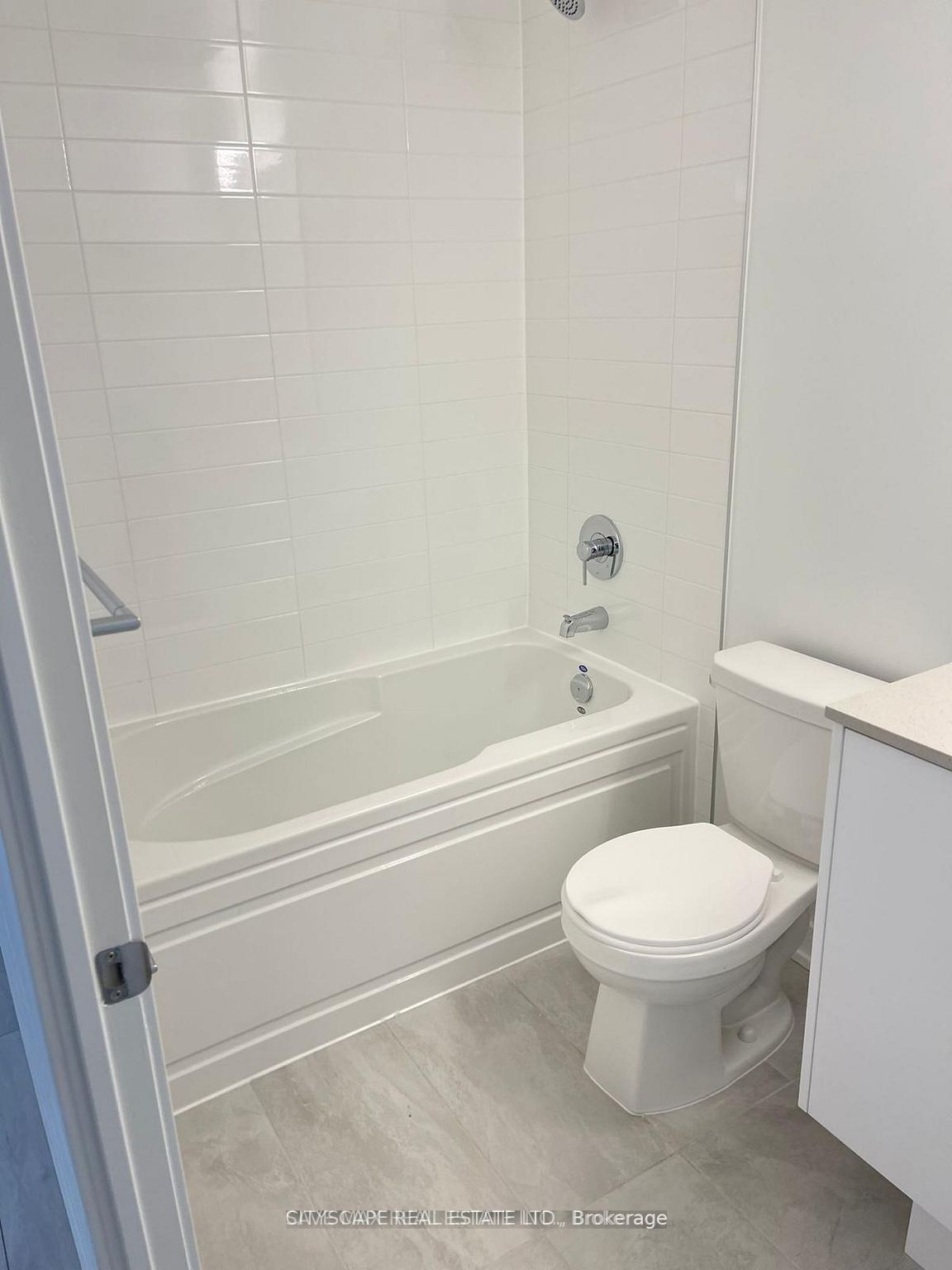3200 Dakota Common B412 Property Photo 4