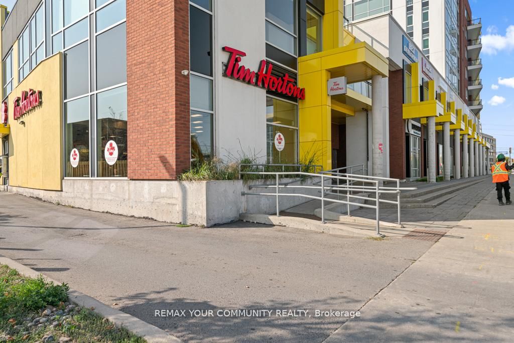 1275 Finch Avenue W 610 Property Photo 4