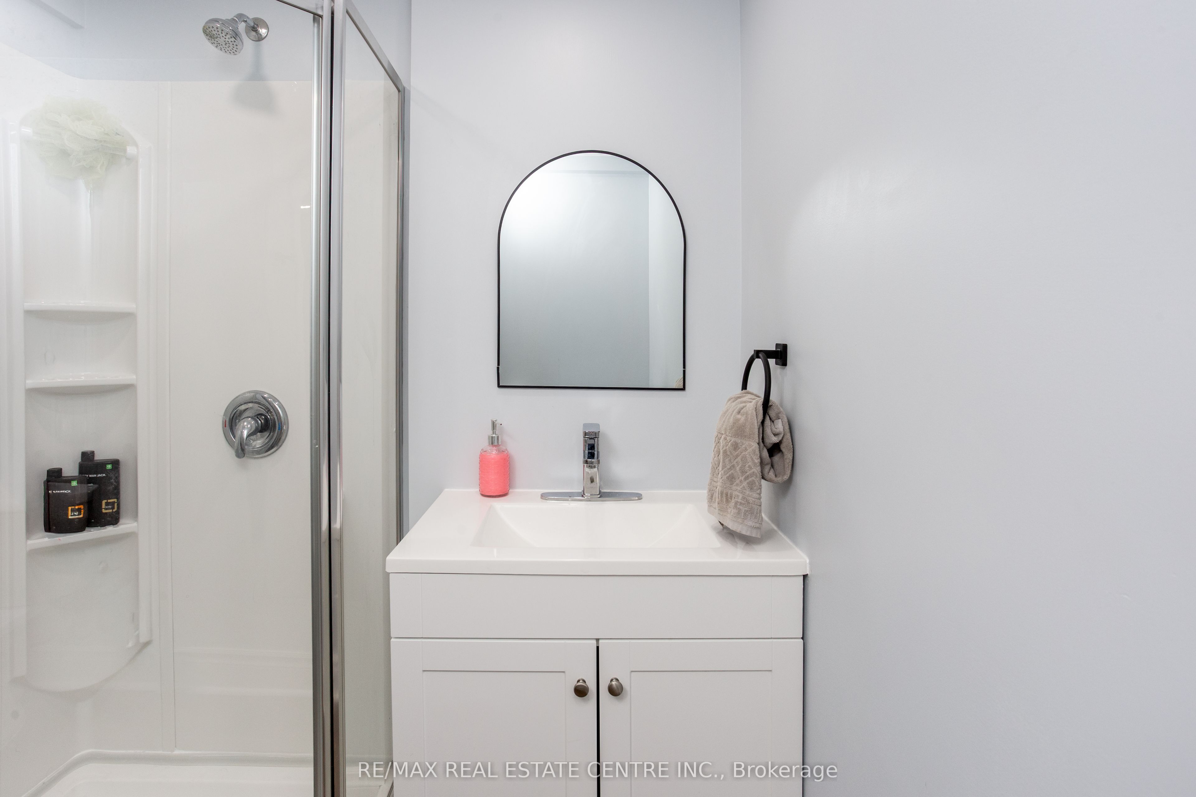289 Archdekin Drive Property Photo 33