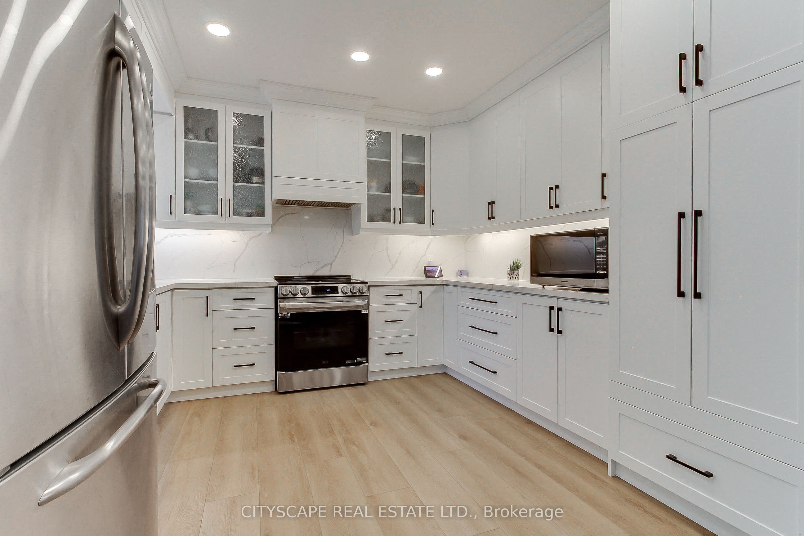 1543 Indian Grove Property Photo 7