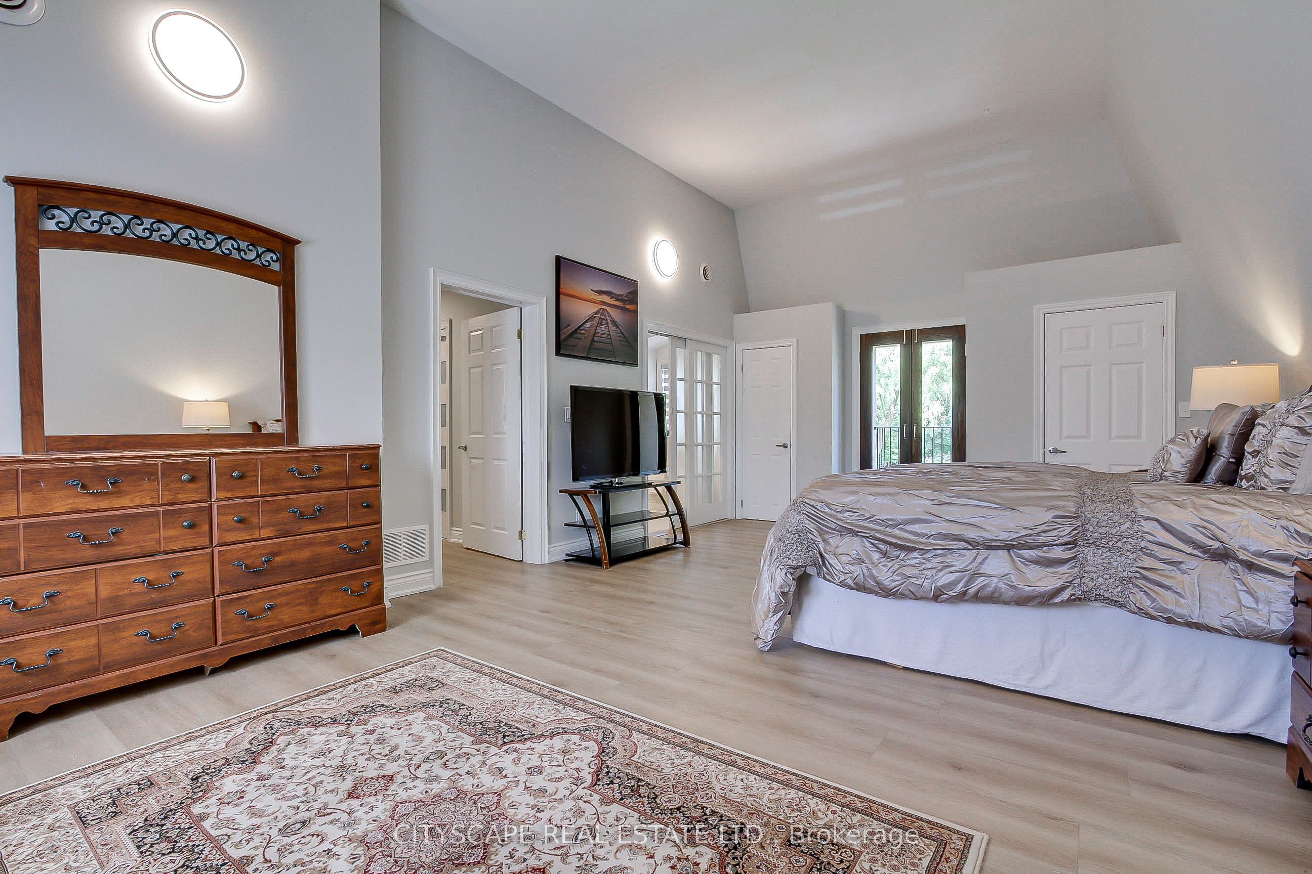 1543 Indian Grove Property Photo 23