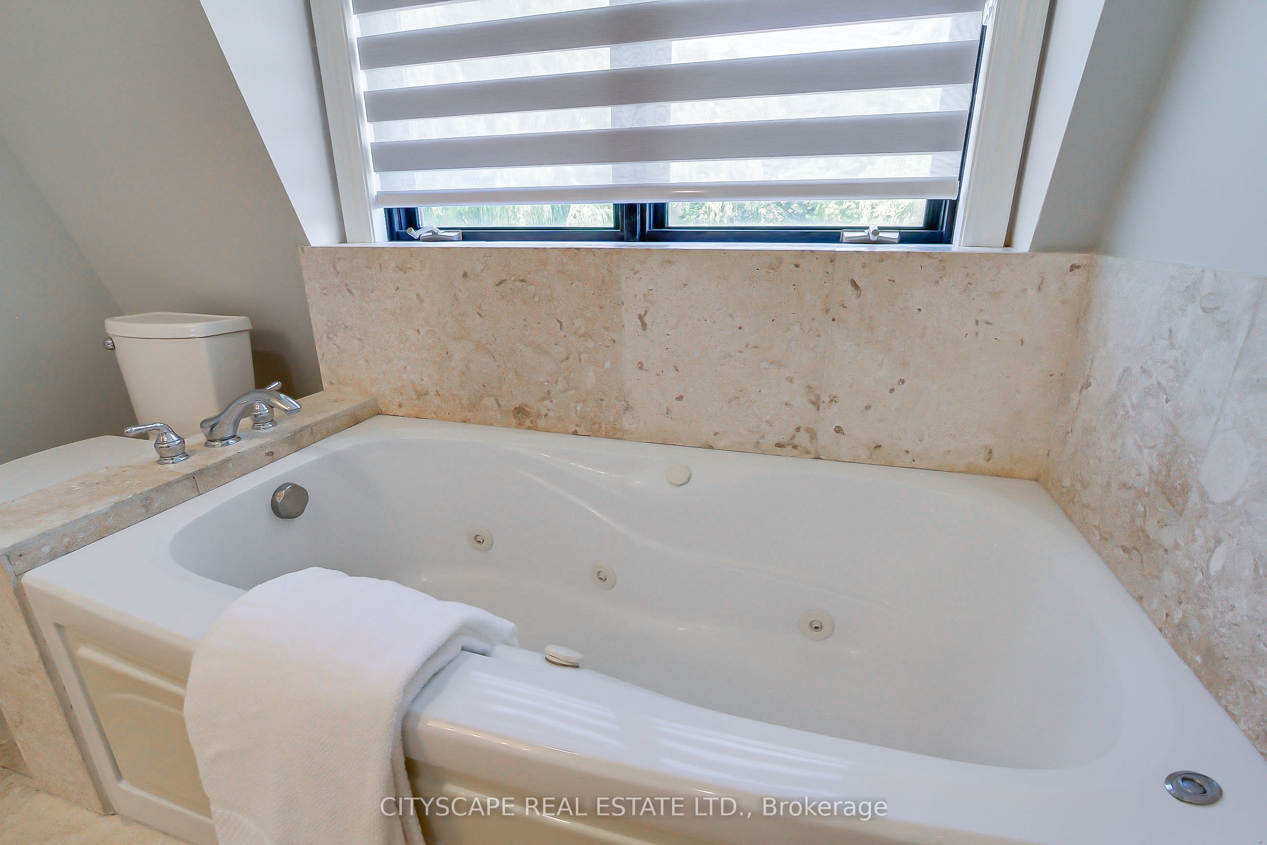 1543 Indian Grove Property Photo 26